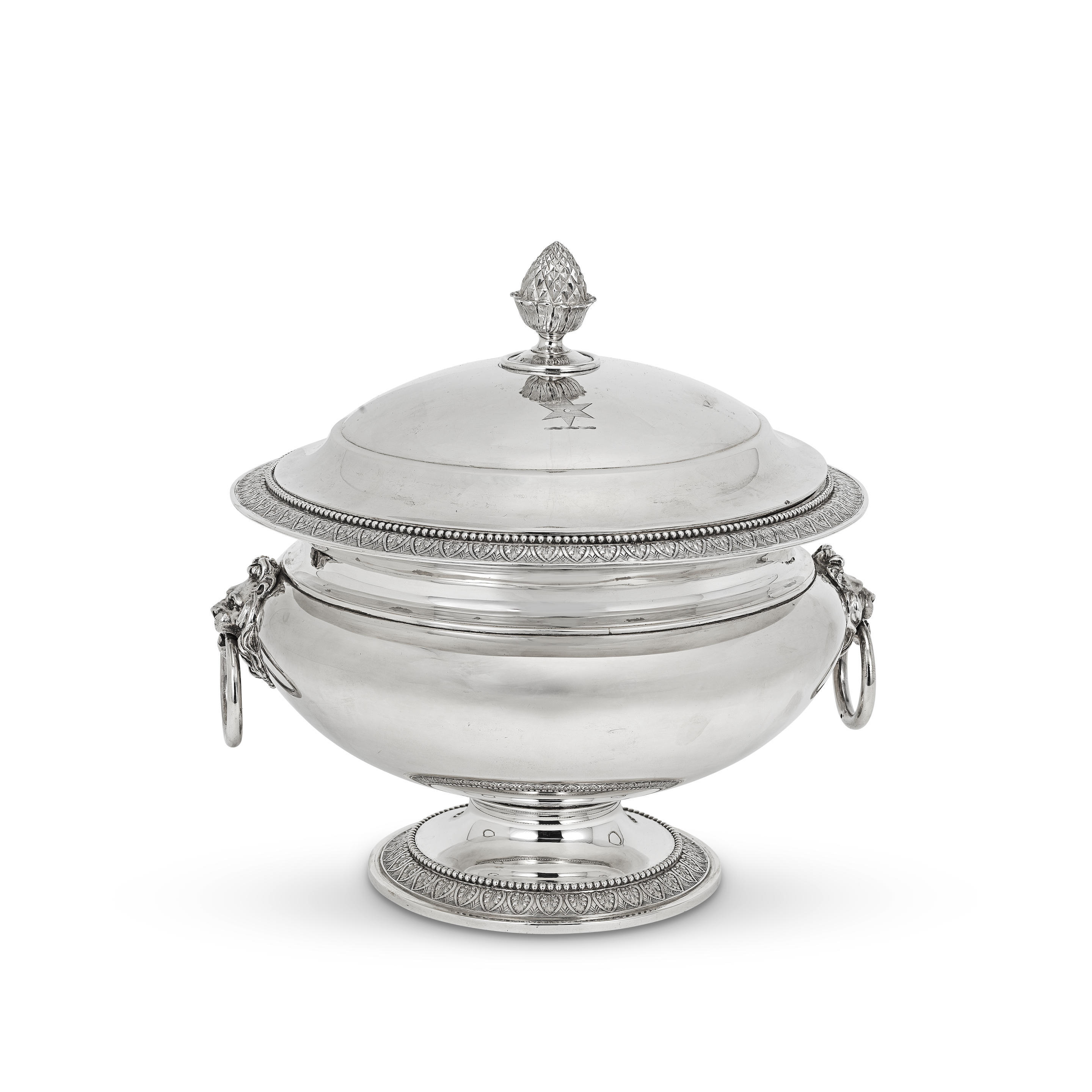 Appraisal: A VICTORIAN SILVER COVERED SOUP TUREEN WITH LINER John Samuel