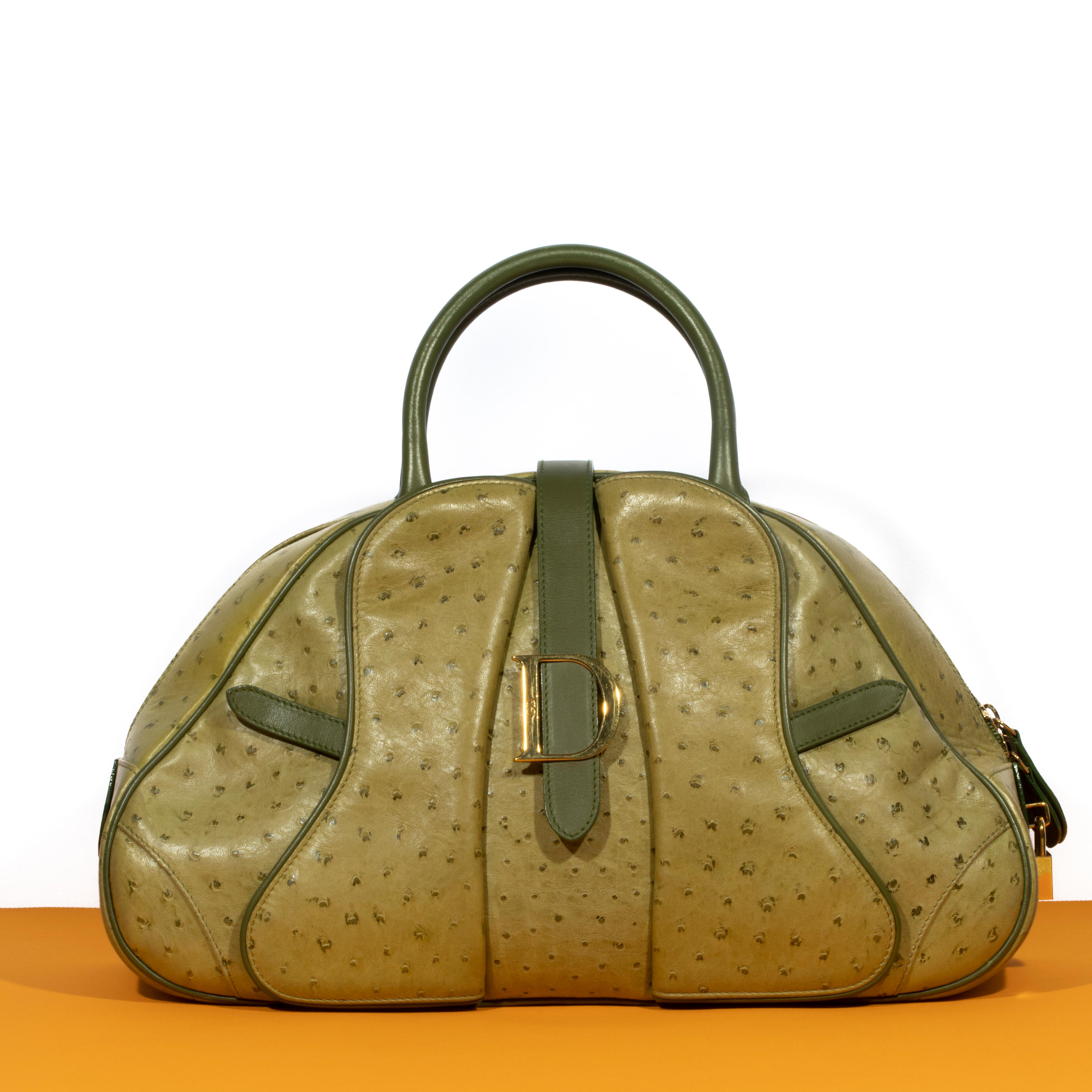 Appraisal: CHRISTIAN DIOR COLLECTION PR T PORTER AUTOMNE-HIVER SAC DOUBLE SADDLE