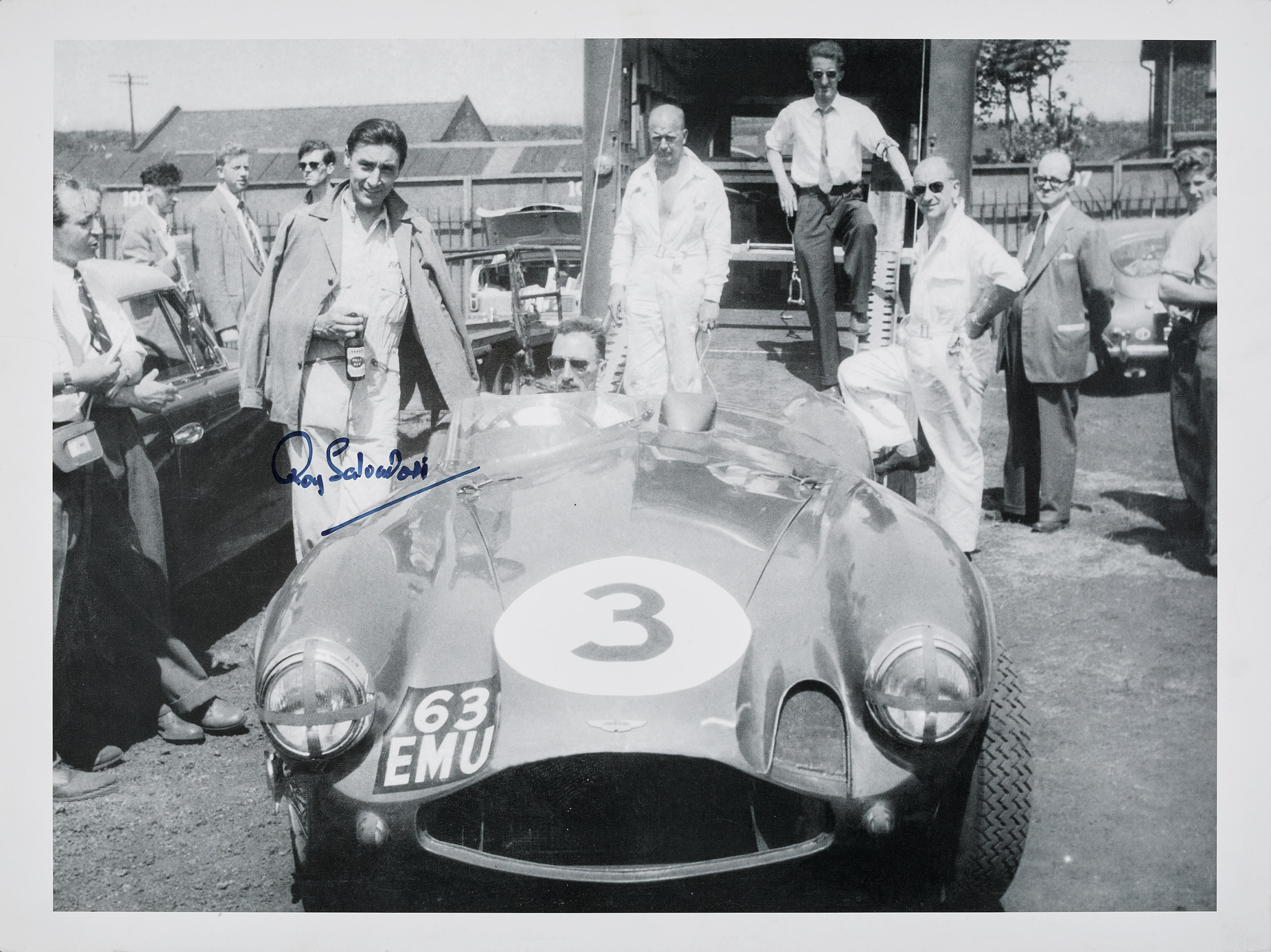 Appraisal: A SIGNED PHOTOGRAPH OF ROY SALVADORI Photo Roy Salvadori- Hours