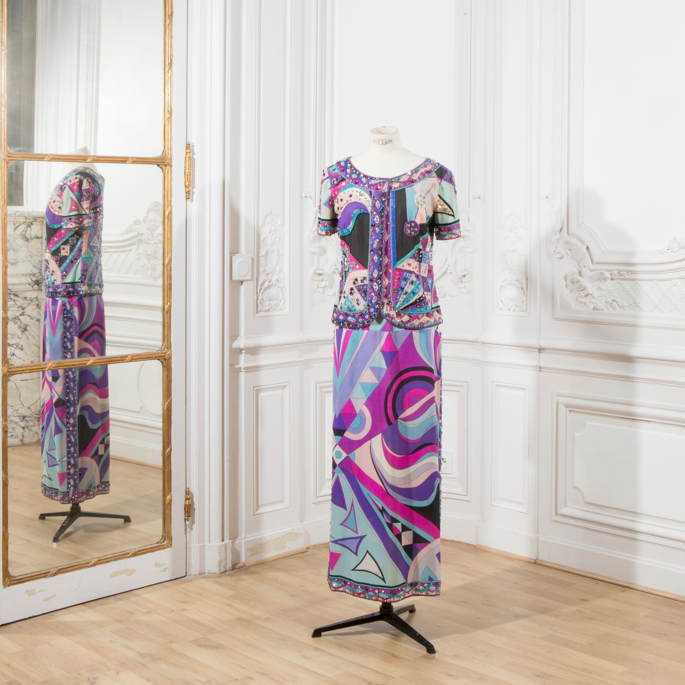 Appraisal: EMILIO PUCCI COLLECTION COUTURE CIRCA ENSEMBLE DU SOIR EN SOIE