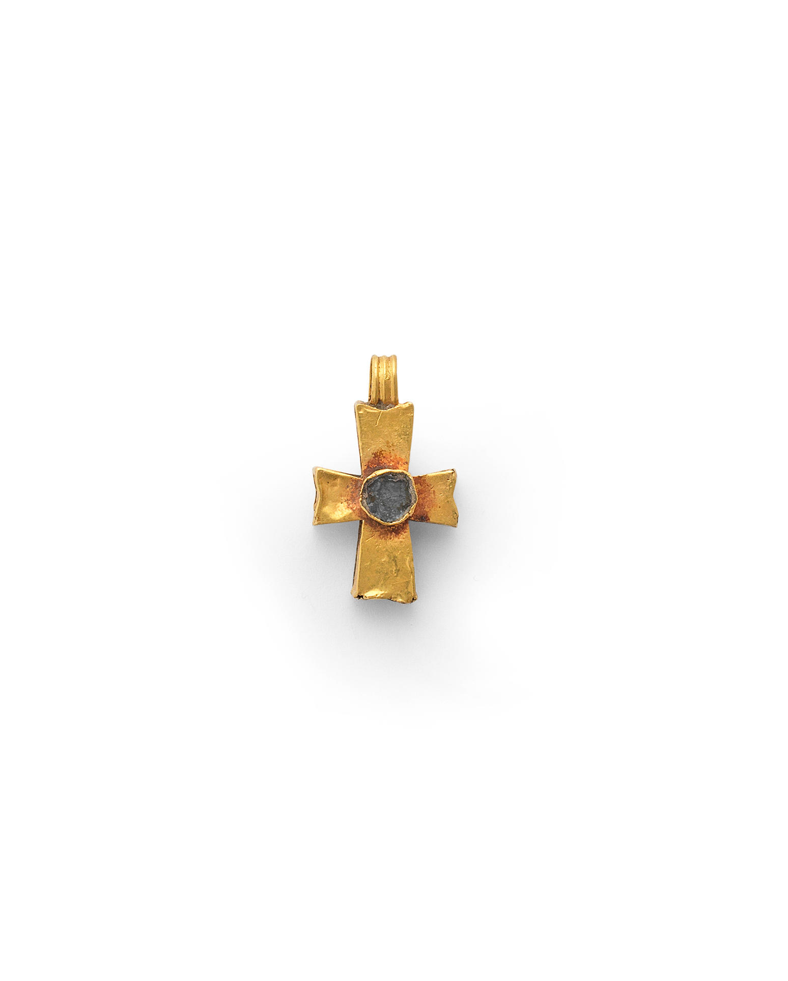 Appraisal: A BYZANTINE GOLD PENDANT CROSS A Byzantine gold pendant cross