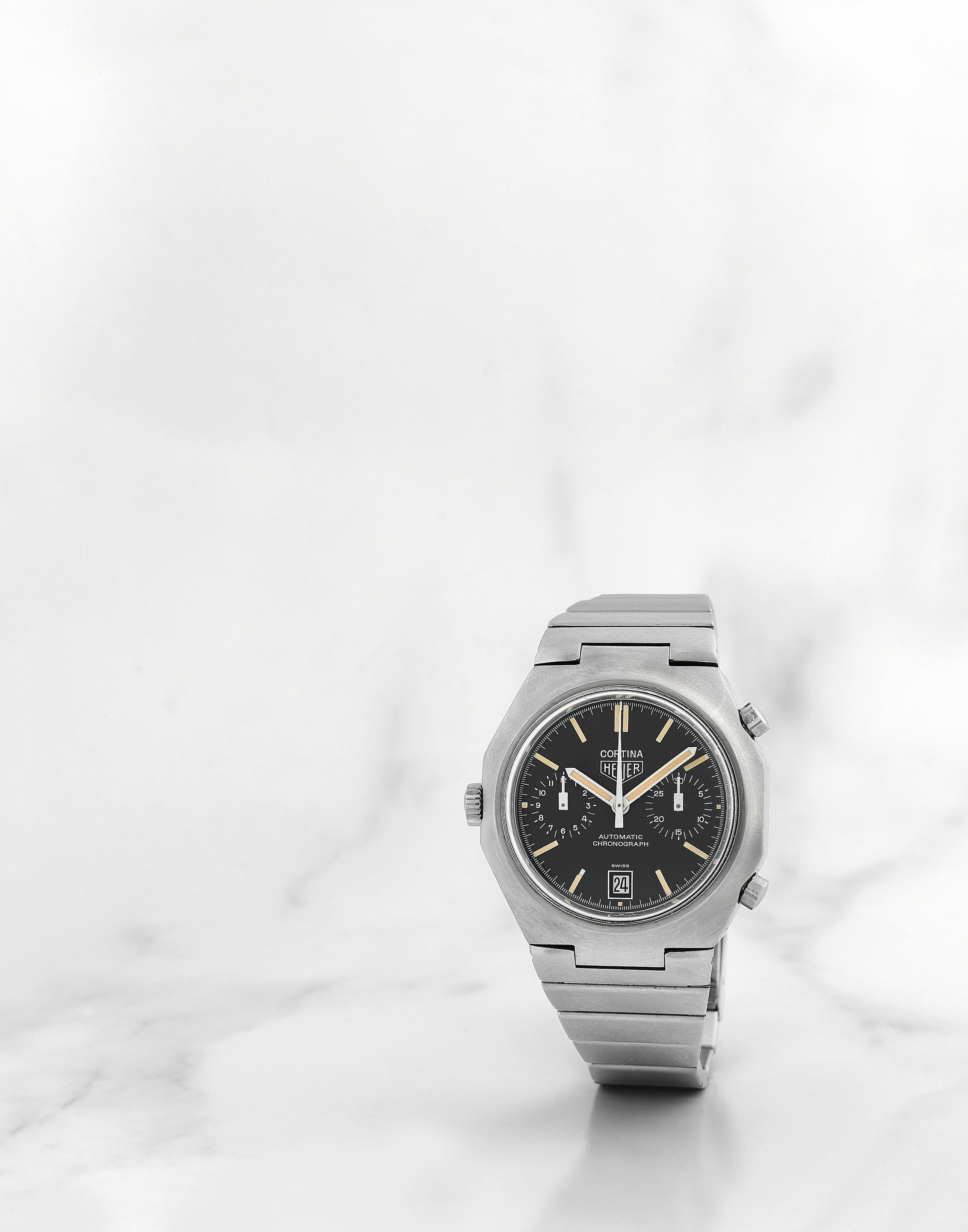 Appraisal: HEUER CHRONOGRAPHE BRACELET EN ACIER AVEC DATE MOUVEMENT AUTOMATIQUE Heuer