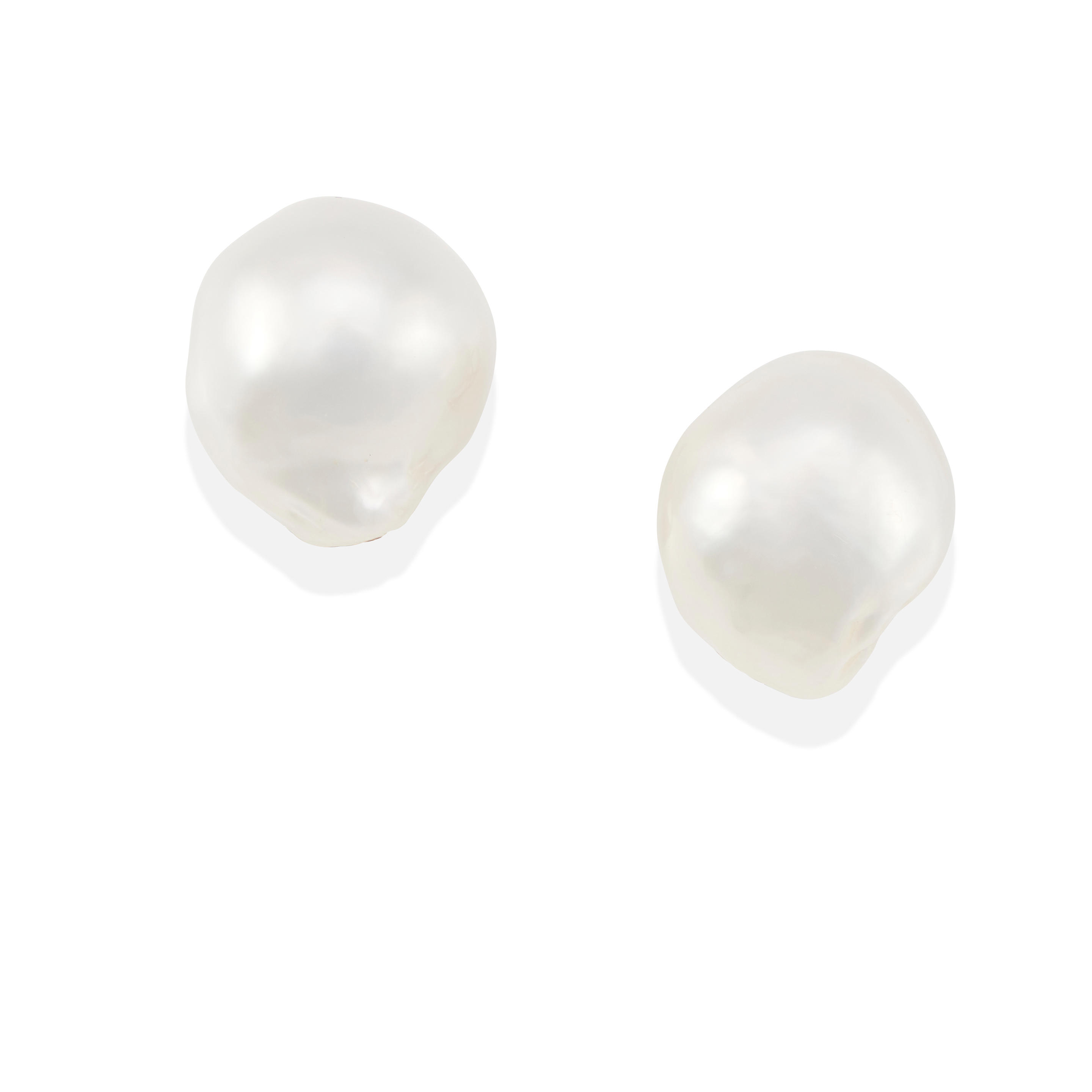 Appraisal: A PAIR OF K GOLD AND CULTURED PEARL EARRINGS Cultured