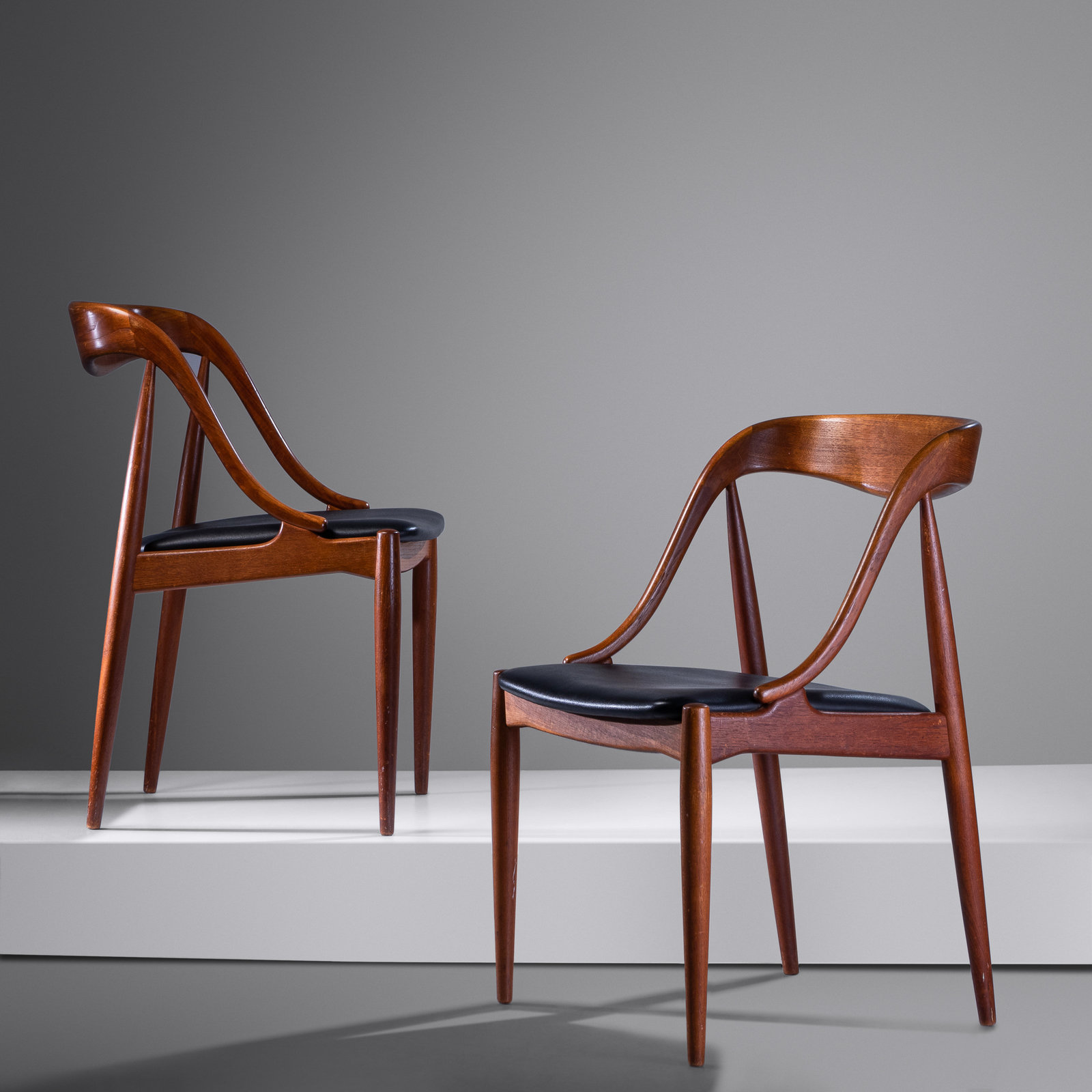 Appraisal: Johannes Andersen - Pair of Dining Chairs c Uldum Mobelfabrik