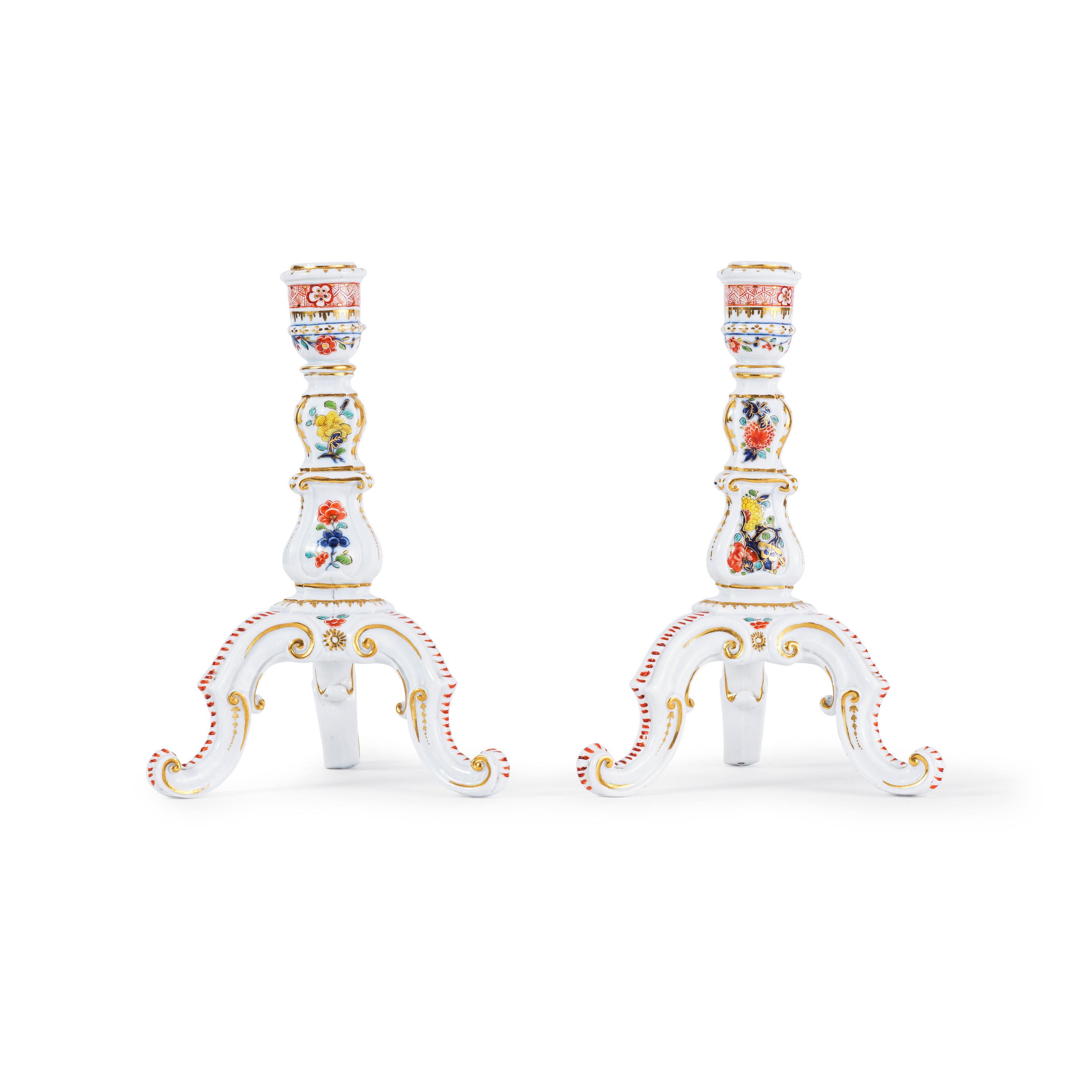 Appraisal: PAIRE DE BOUGEOIRS EN PORCELAINE DE MEISSEN CIRCA A PAIR