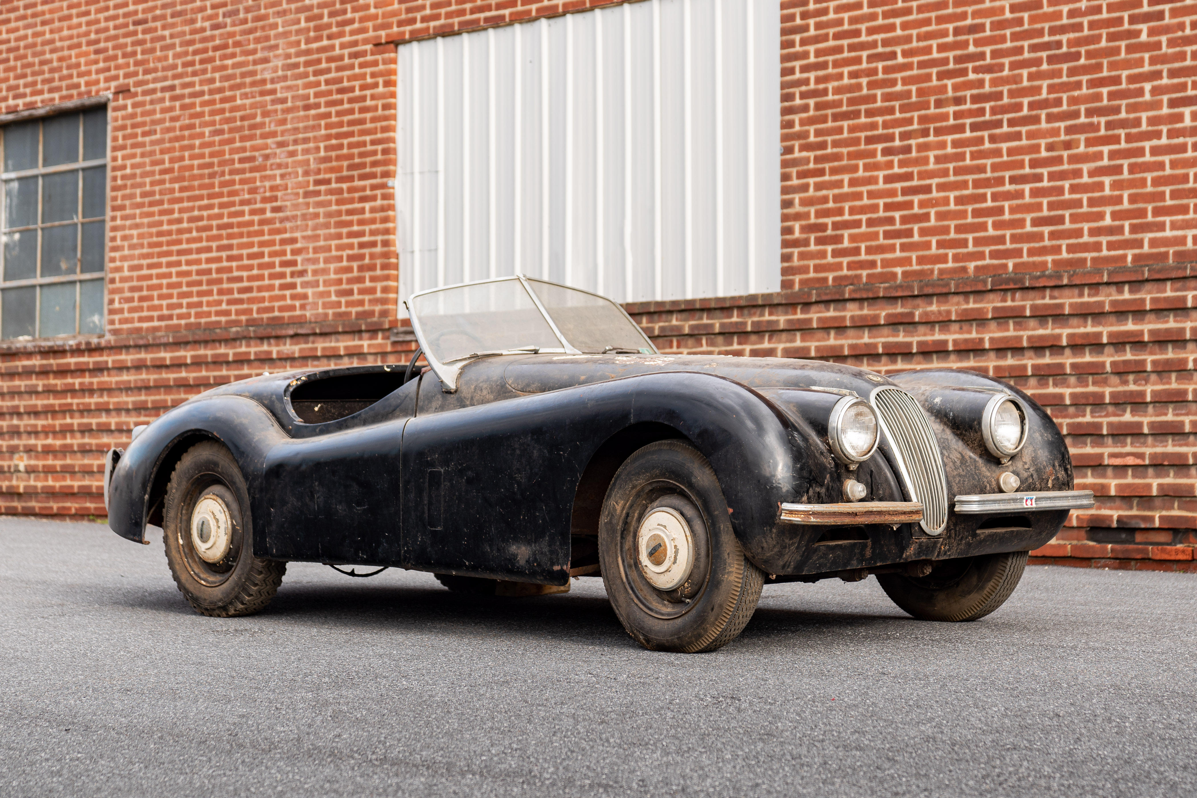 Appraisal: JAGUAR XK ROADSTER CHASSIS NO ENGINE NO W - cc