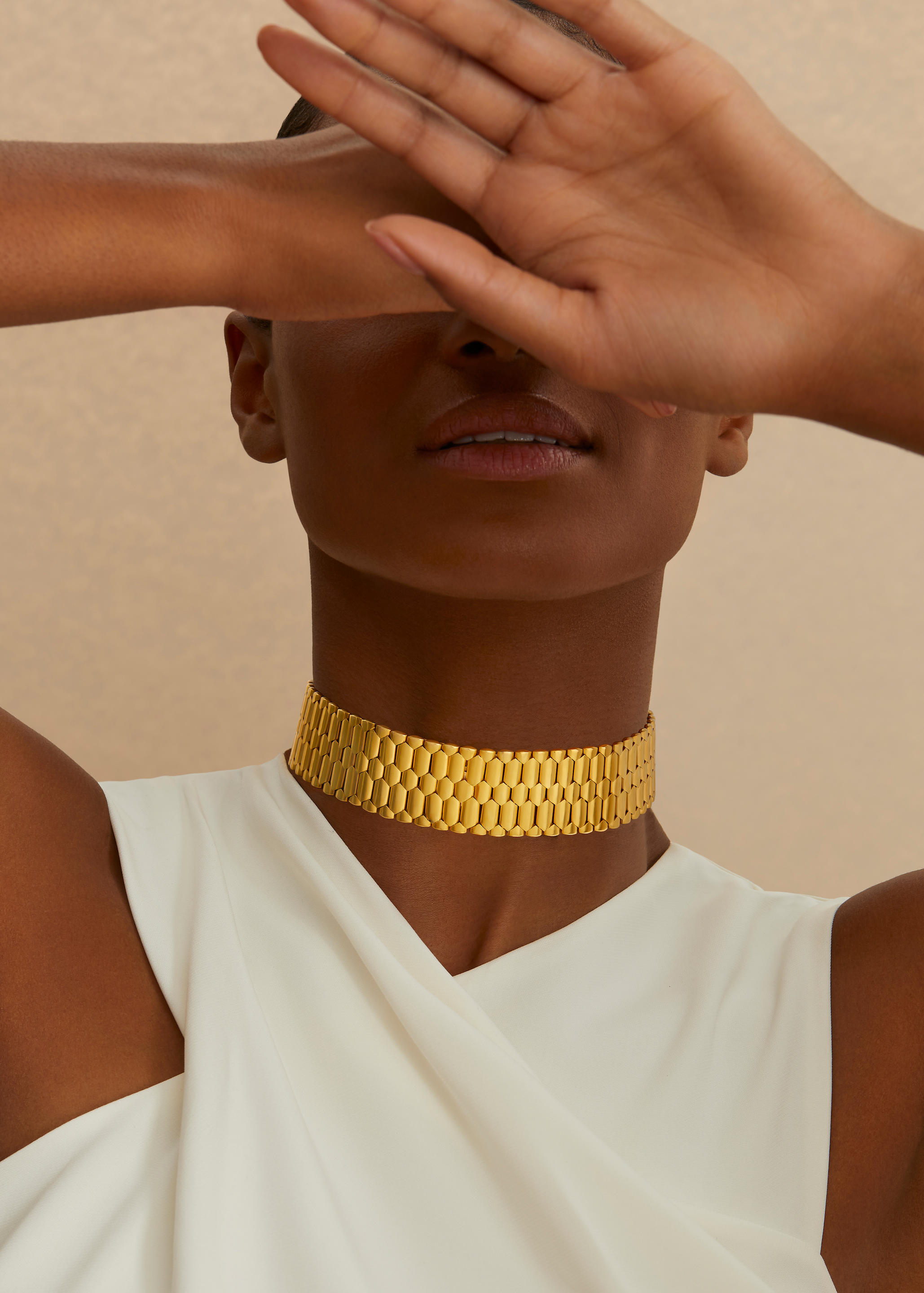 Appraisal: GOLD BRACELET CHOKER COMBINATION CIRCA Each of interlocking hexagonal links