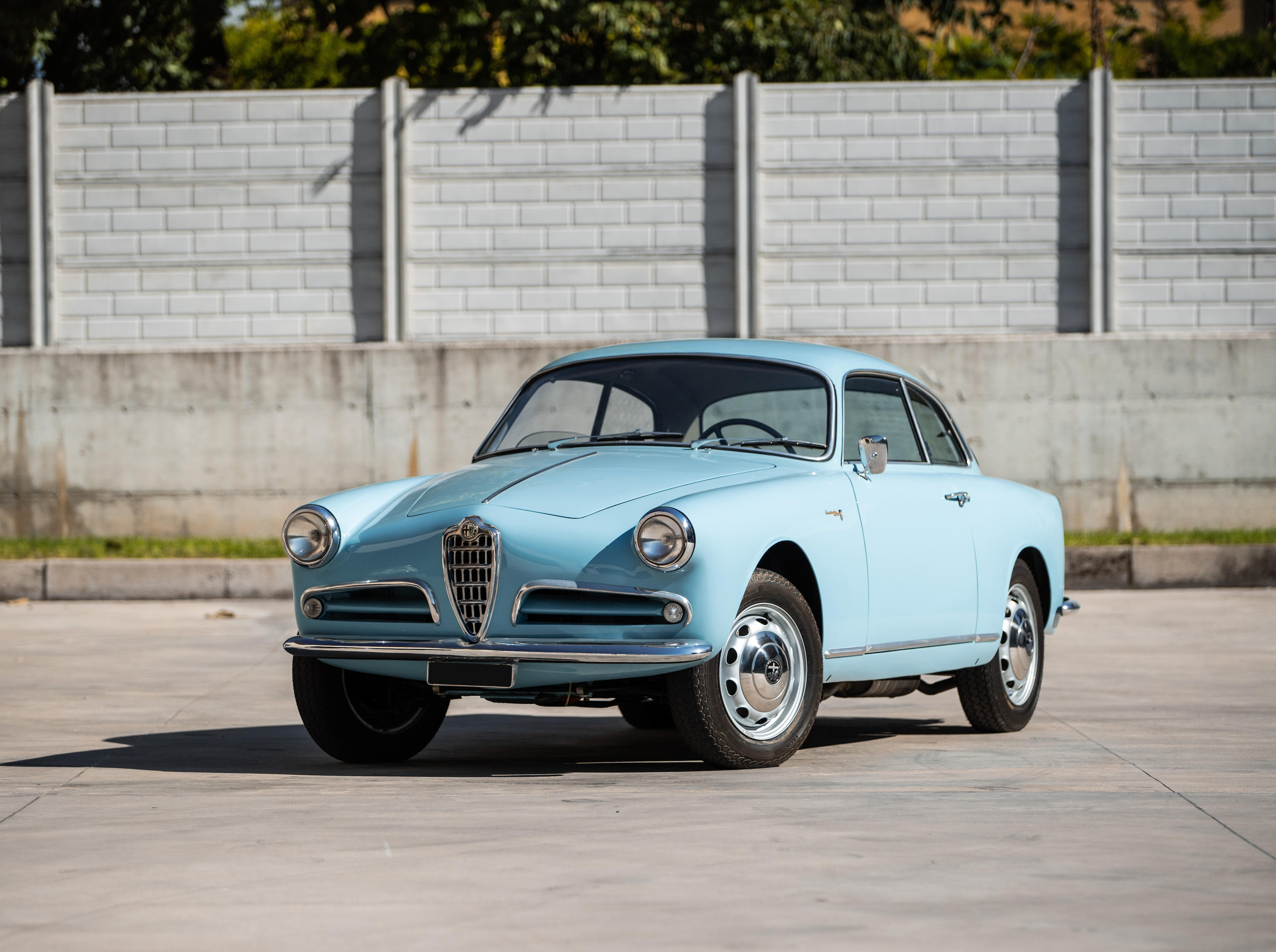 Appraisal: ALFA ROMEO GIULIETTA SPRINT -SERIES COUP CHASSIS NO AR ENGINE