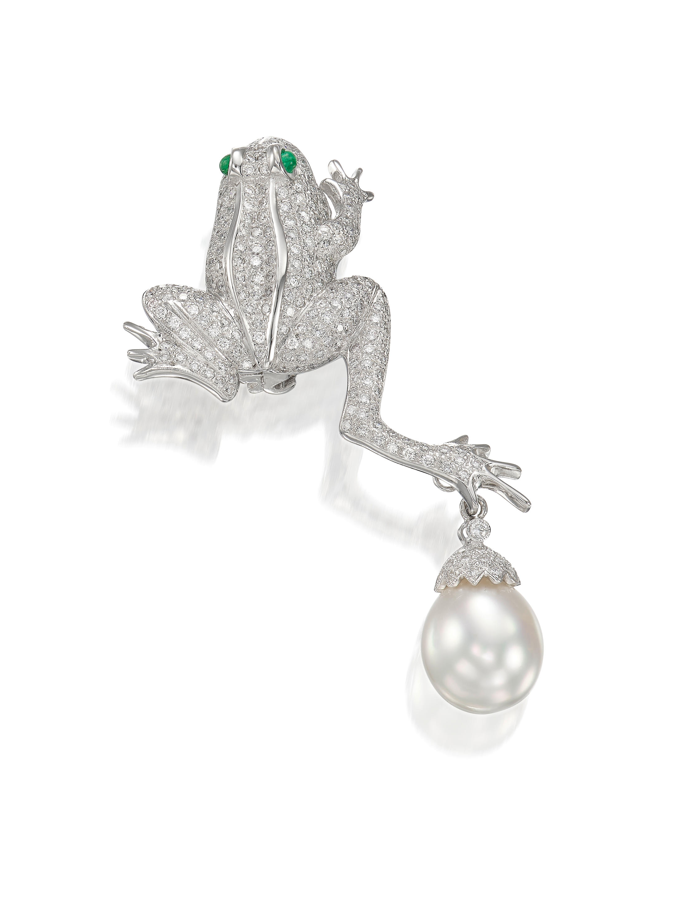 Appraisal: CULTURED PEARL EMERALD AND DIAMOND 'FROG' BROOCH Suspending a cultured