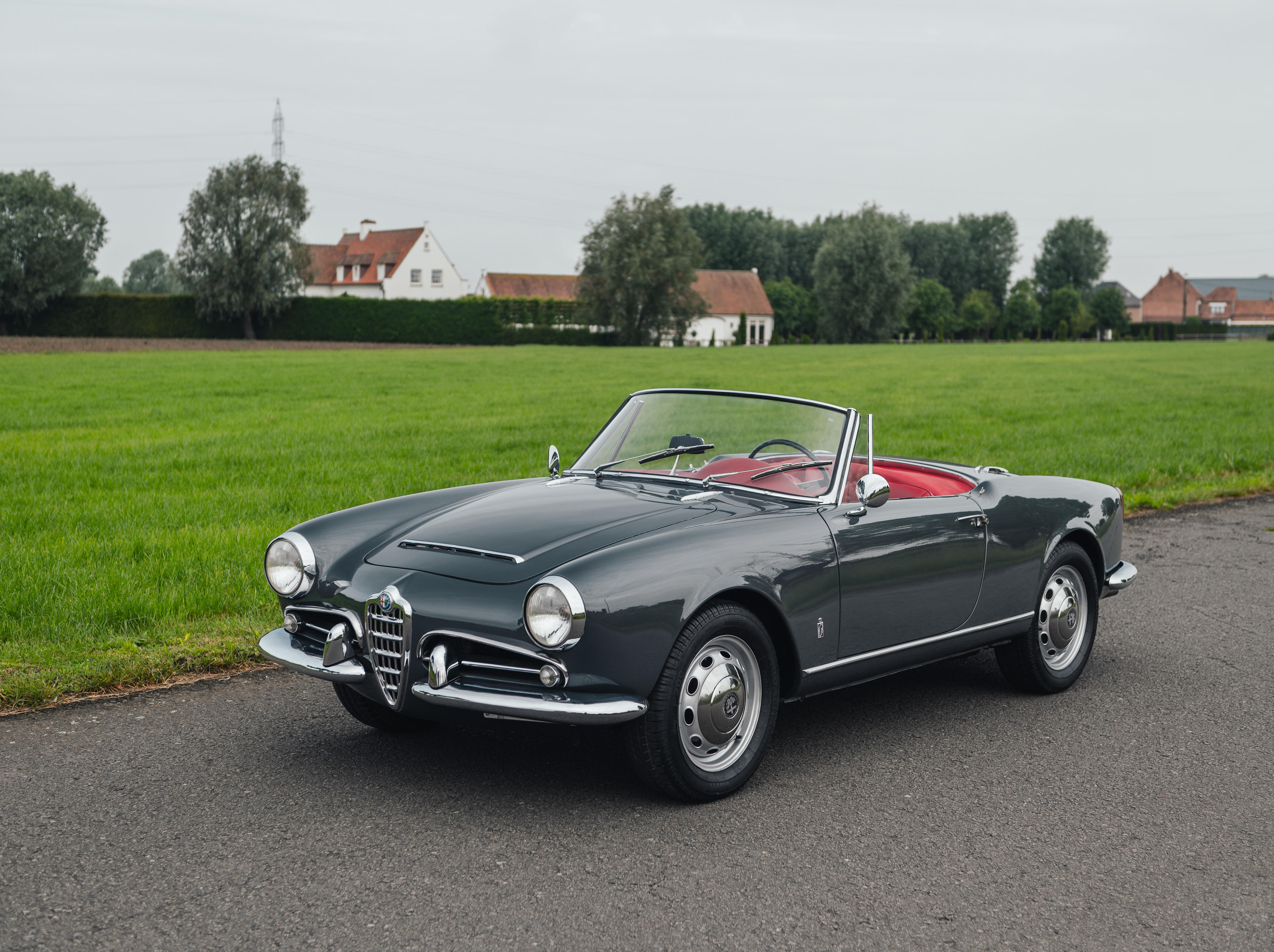 Appraisal: ALFA ROMEO GIULIA SPIDER COACHWORK BY PININFARINA CHASSIS NO AR