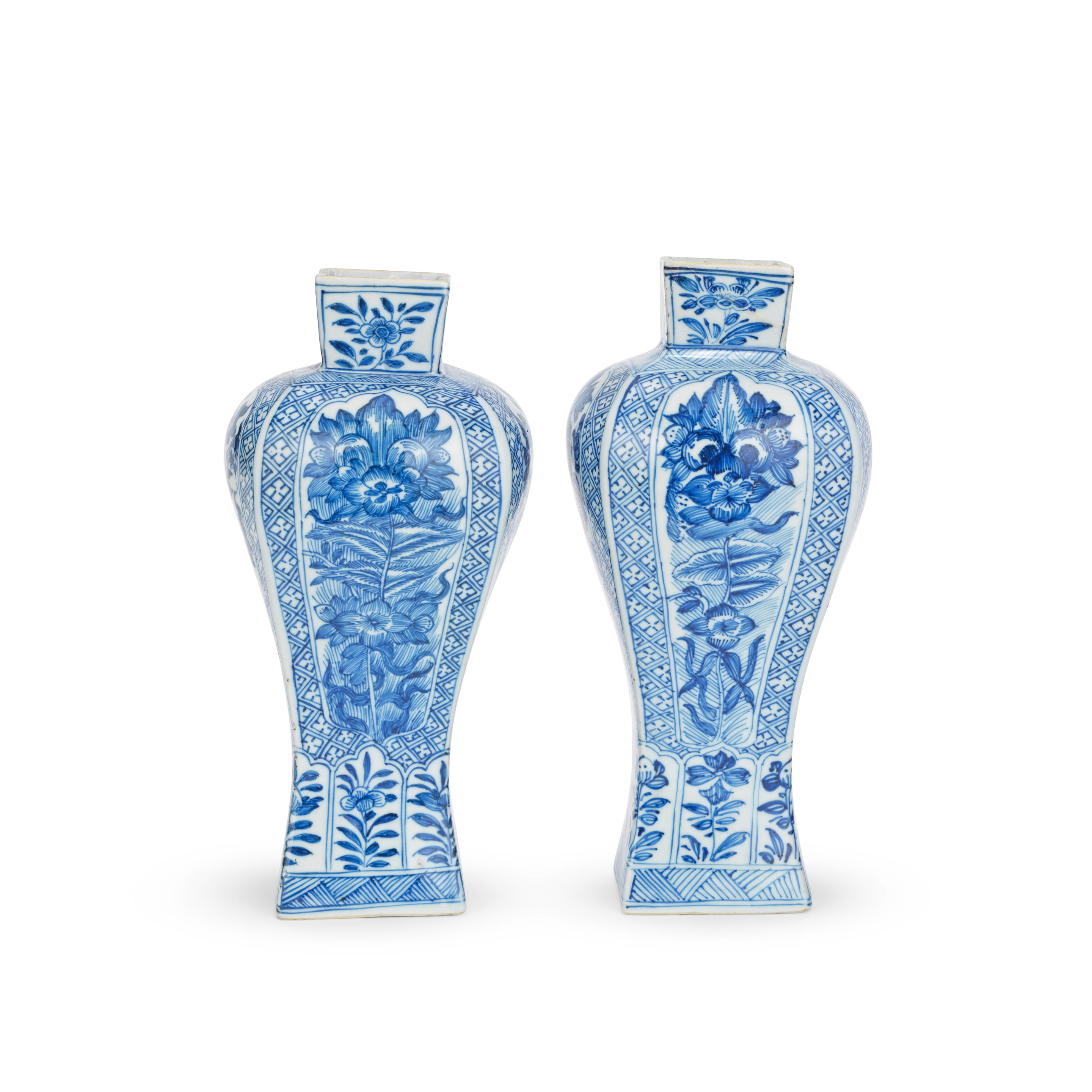 Appraisal: A PAIR OF BLUE AND WHITE SQUARE-SECTION VASES Kangxi Each