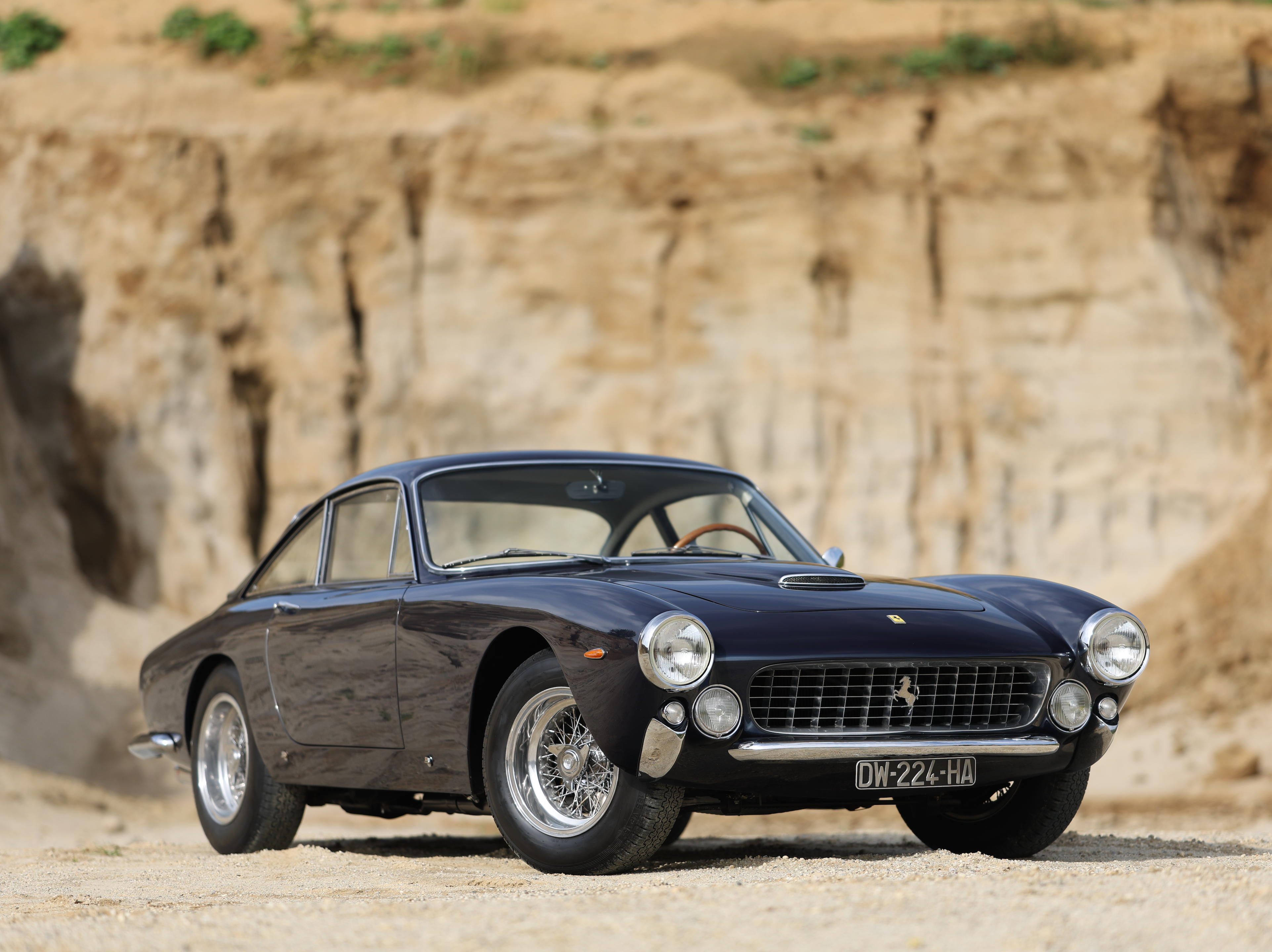 Appraisal: FERRARI GT L 'LUSSO' BERLINETTA COACHWORK BY CARROZZERIA PININFARINA SCAGLIETTI