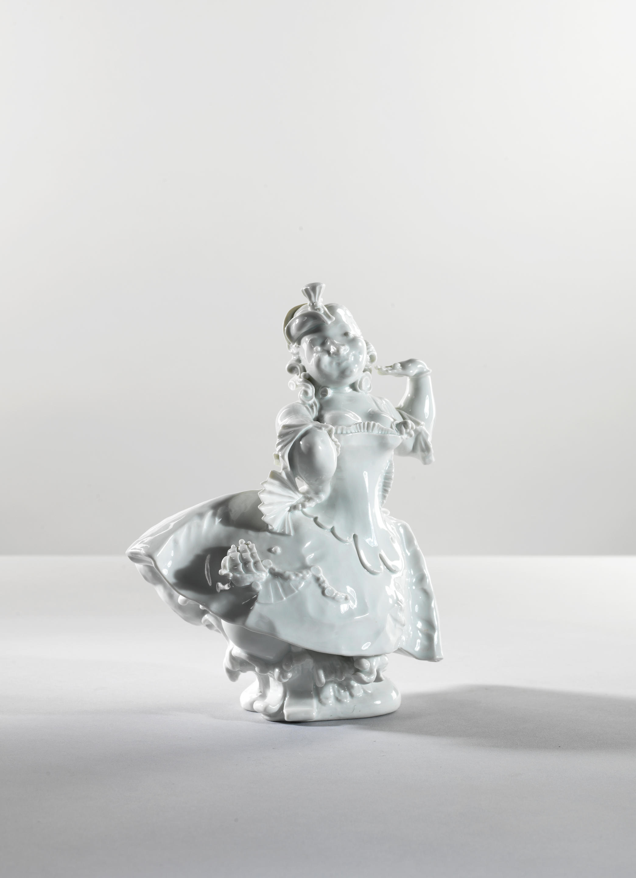 Appraisal: FIGURE EN PORCELAINE BLANCHE REPR SENTANT UNE FEMME NAINE MEISSEN