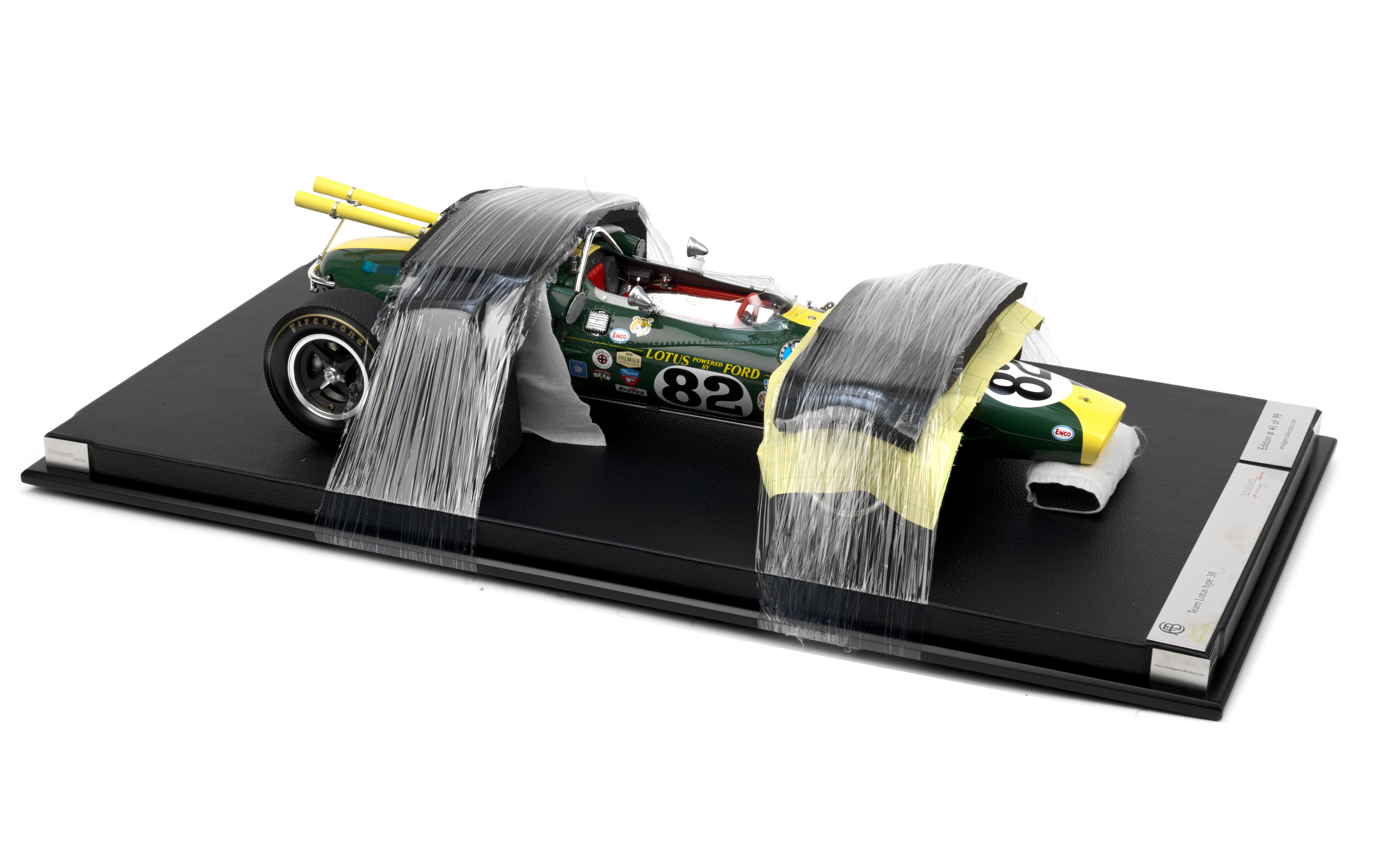 Appraisal: A SCALE LIMITED EDITION MODEL OF JIM CLARK'S INDIANAPOLIS WINNING