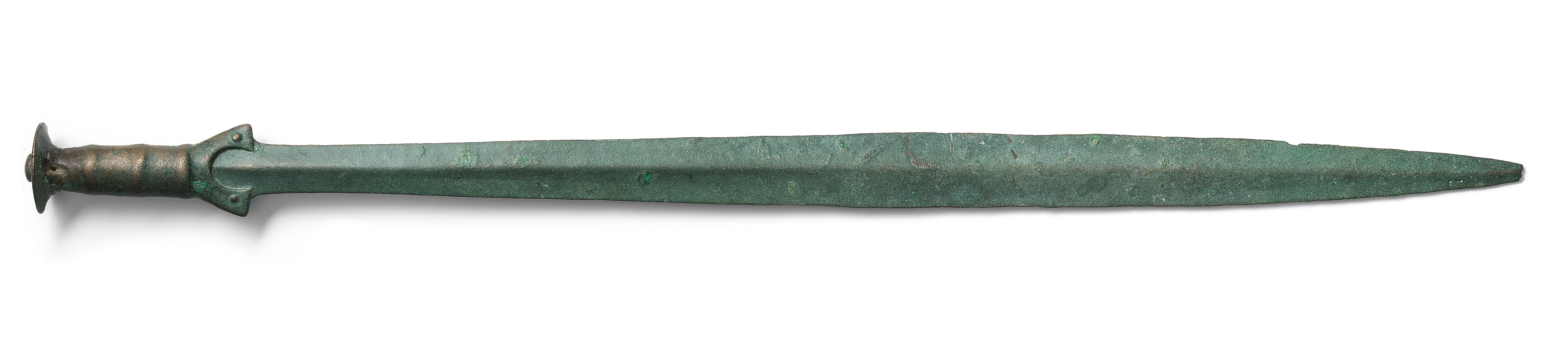 Appraisal: A EUROPEAN BRONZE SWORD A European bronze sword Late Bronze