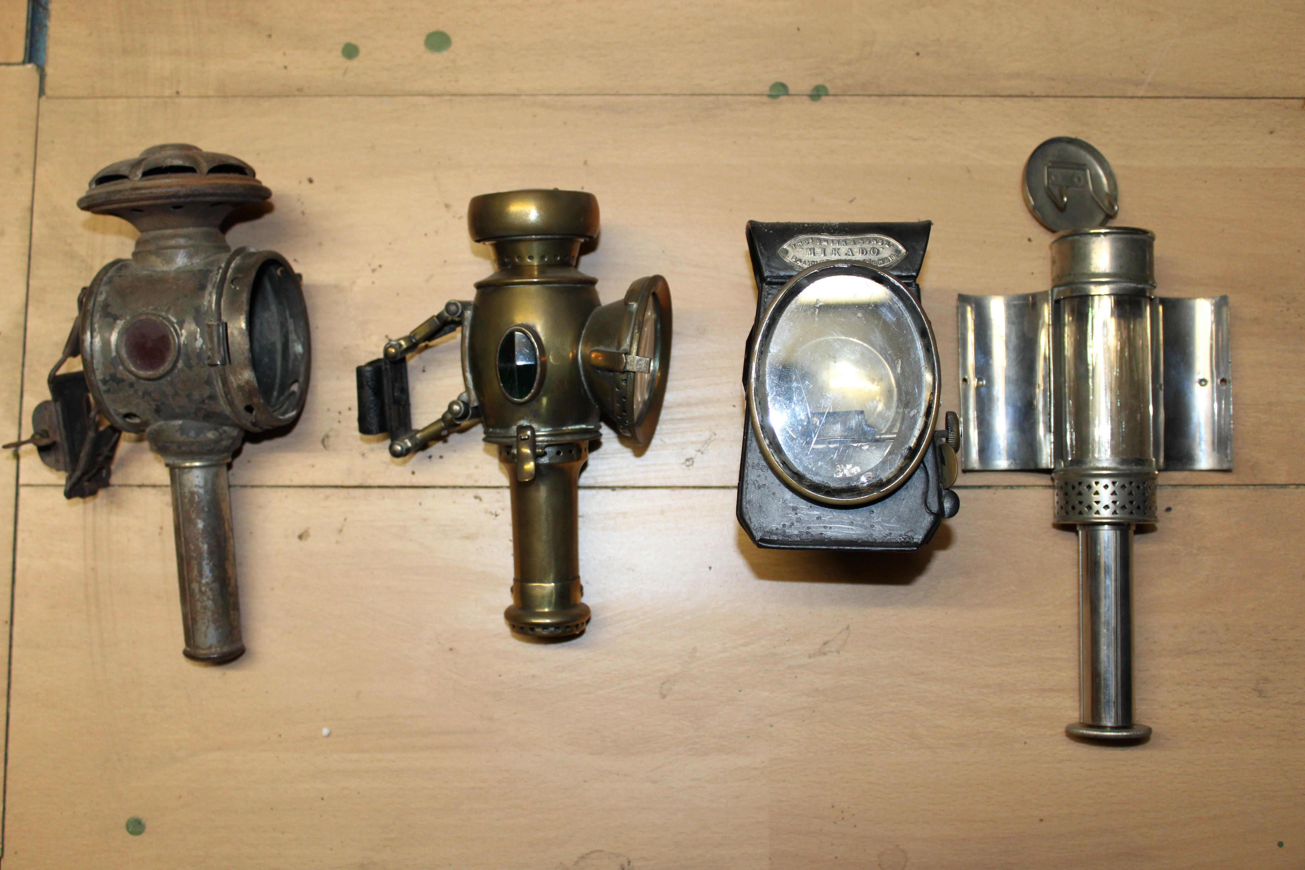 Appraisal: A 'MIKADO' OIL ILLUMINATED BICYCLE LAMP BY THOMAS SMITH AND