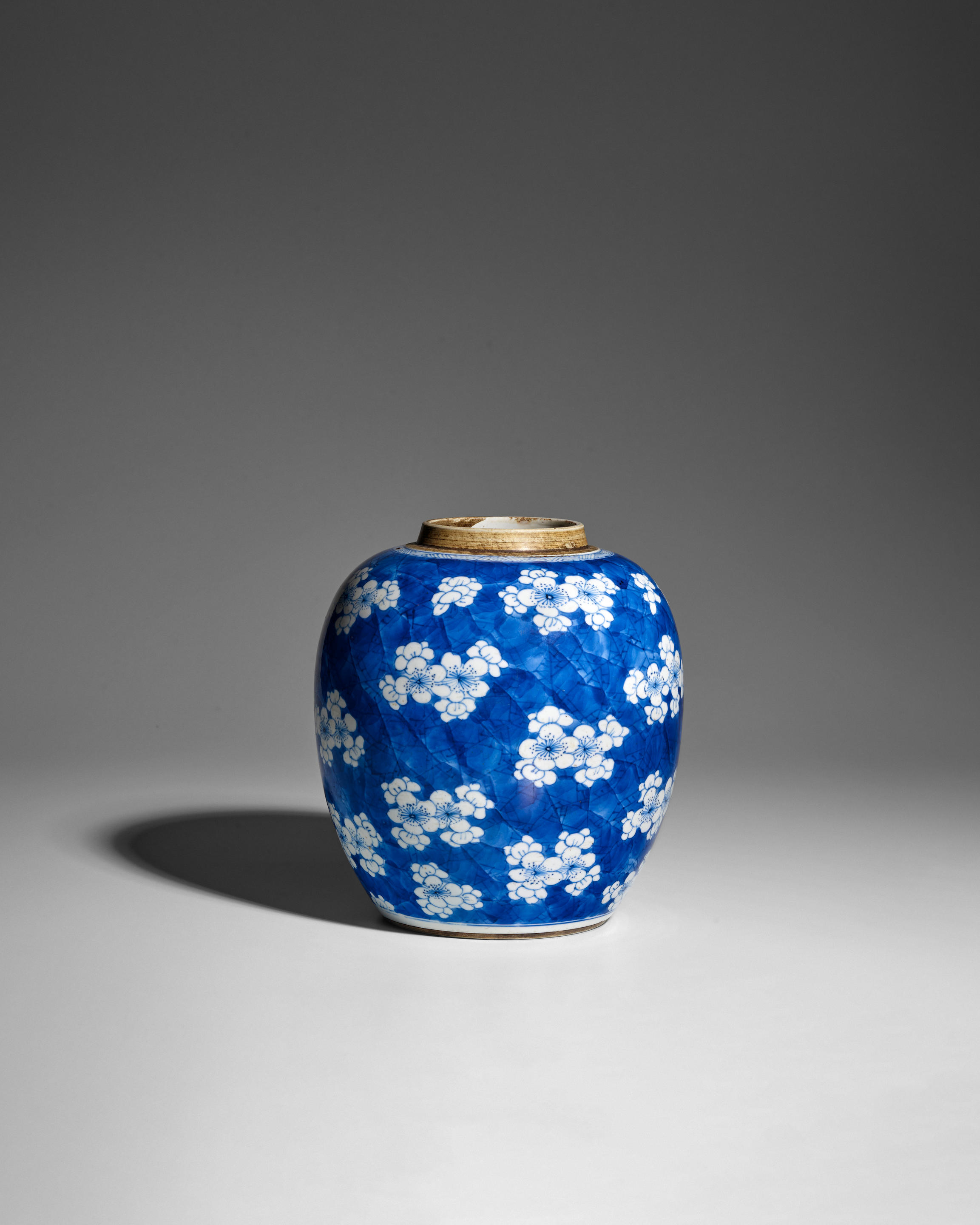 Appraisal: A SUPERB BLUE AND WHITE 'PRUNUS' GINGER JAR Kangxi Of