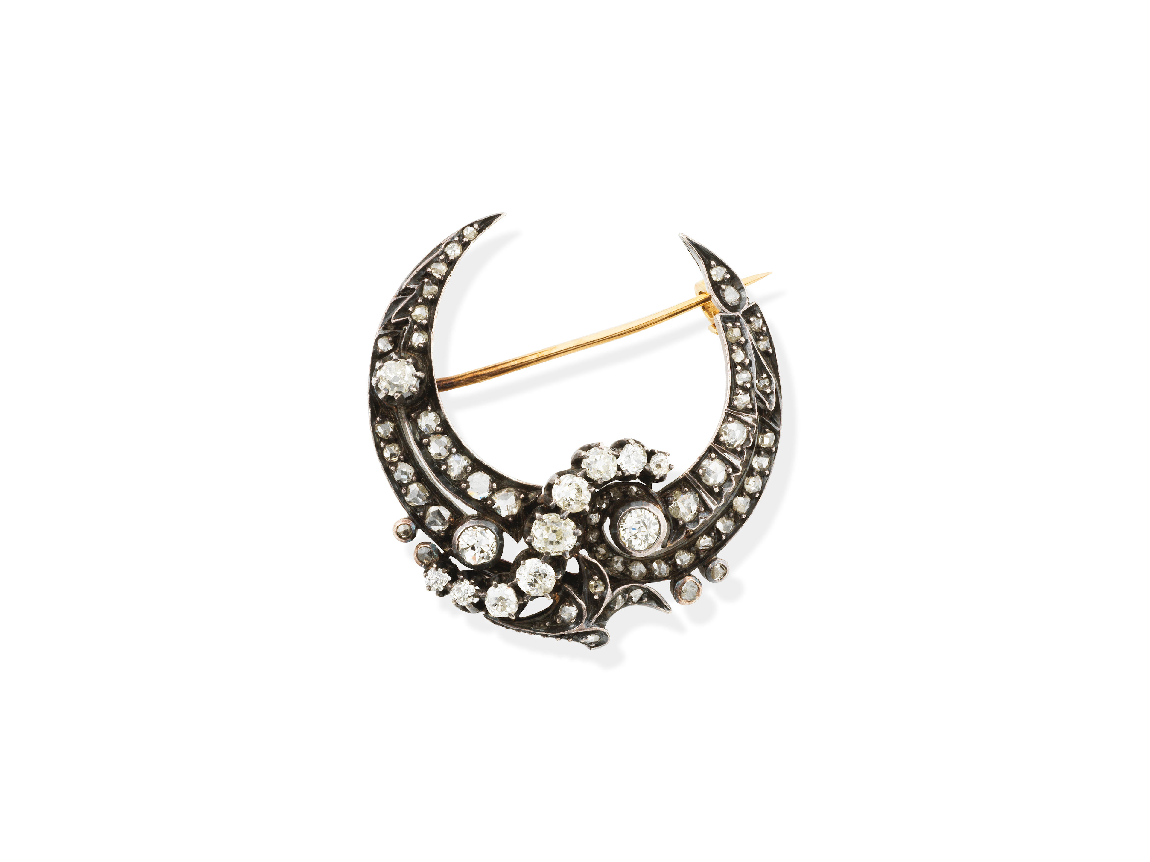 Appraisal: BROCHE DIAMANTS E SIECLE En forme de croissant de lune