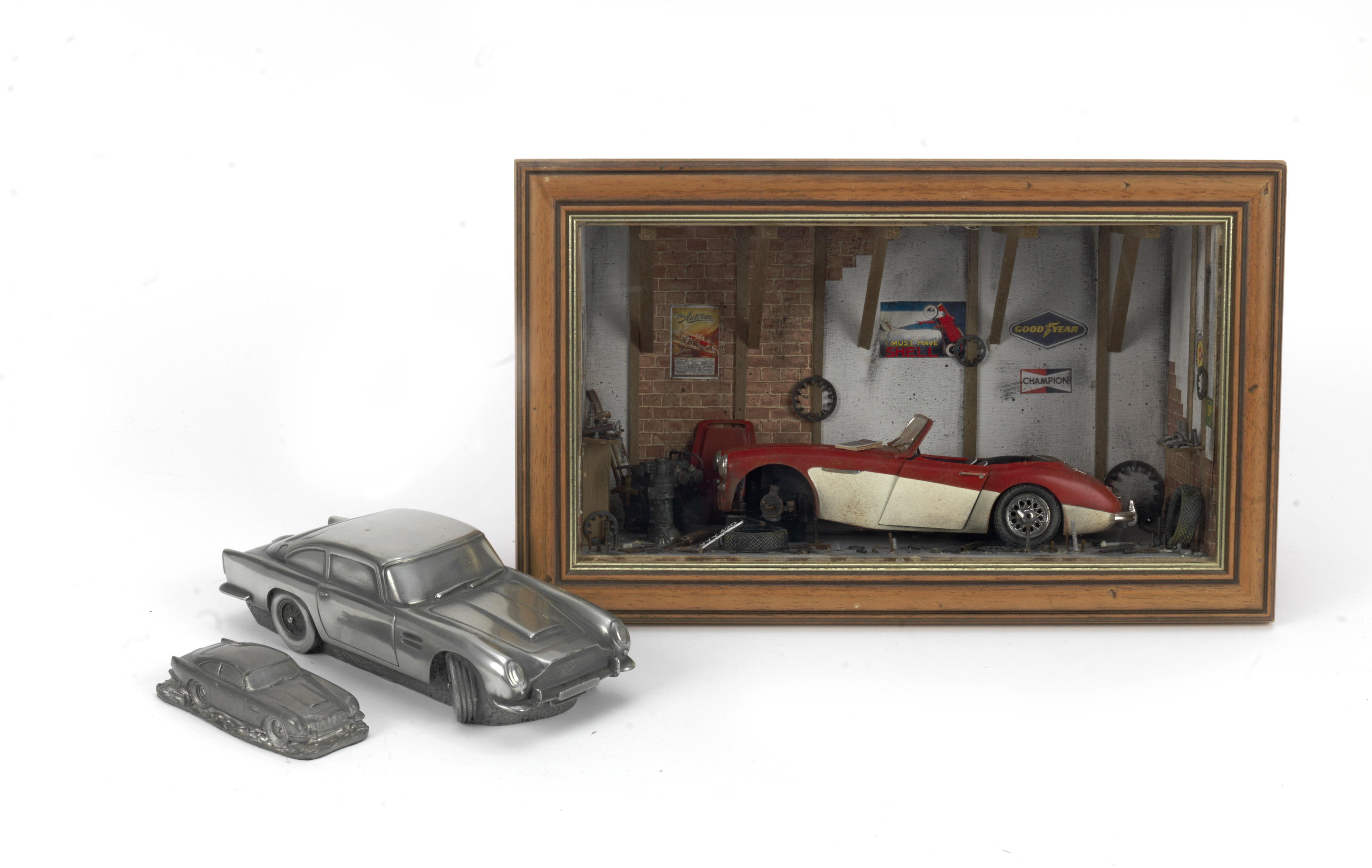 Appraisal: AN 'AUSTIN HEALEY - ' GARAGE DIORAMA BY CLASSIC CAR