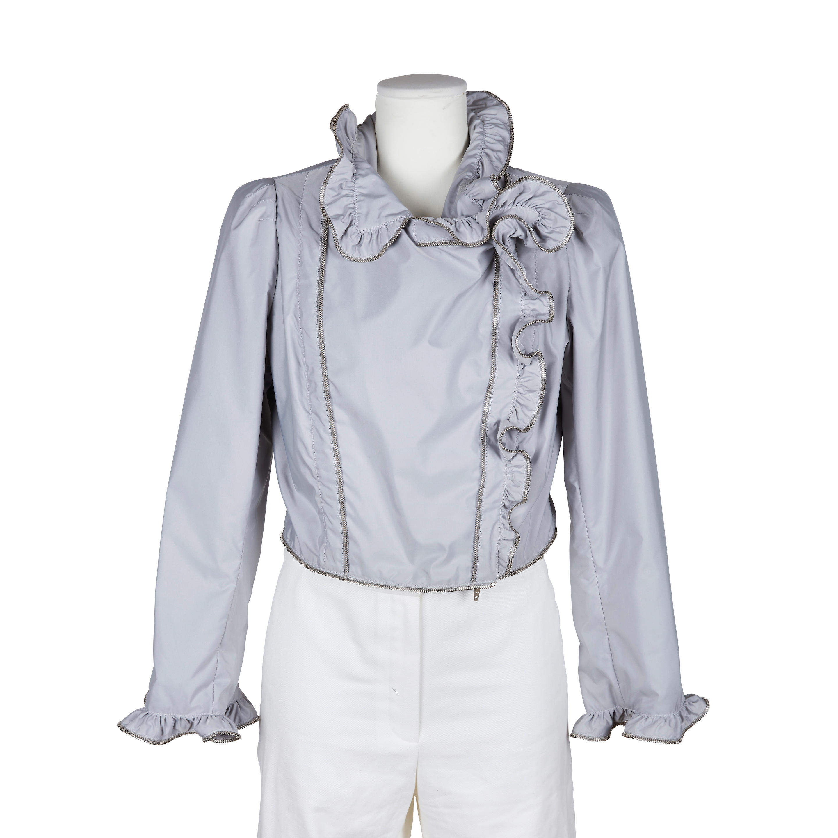 Appraisal: ERMANNO SCERVINO BLOUSON En nylon de soie volant gris perl