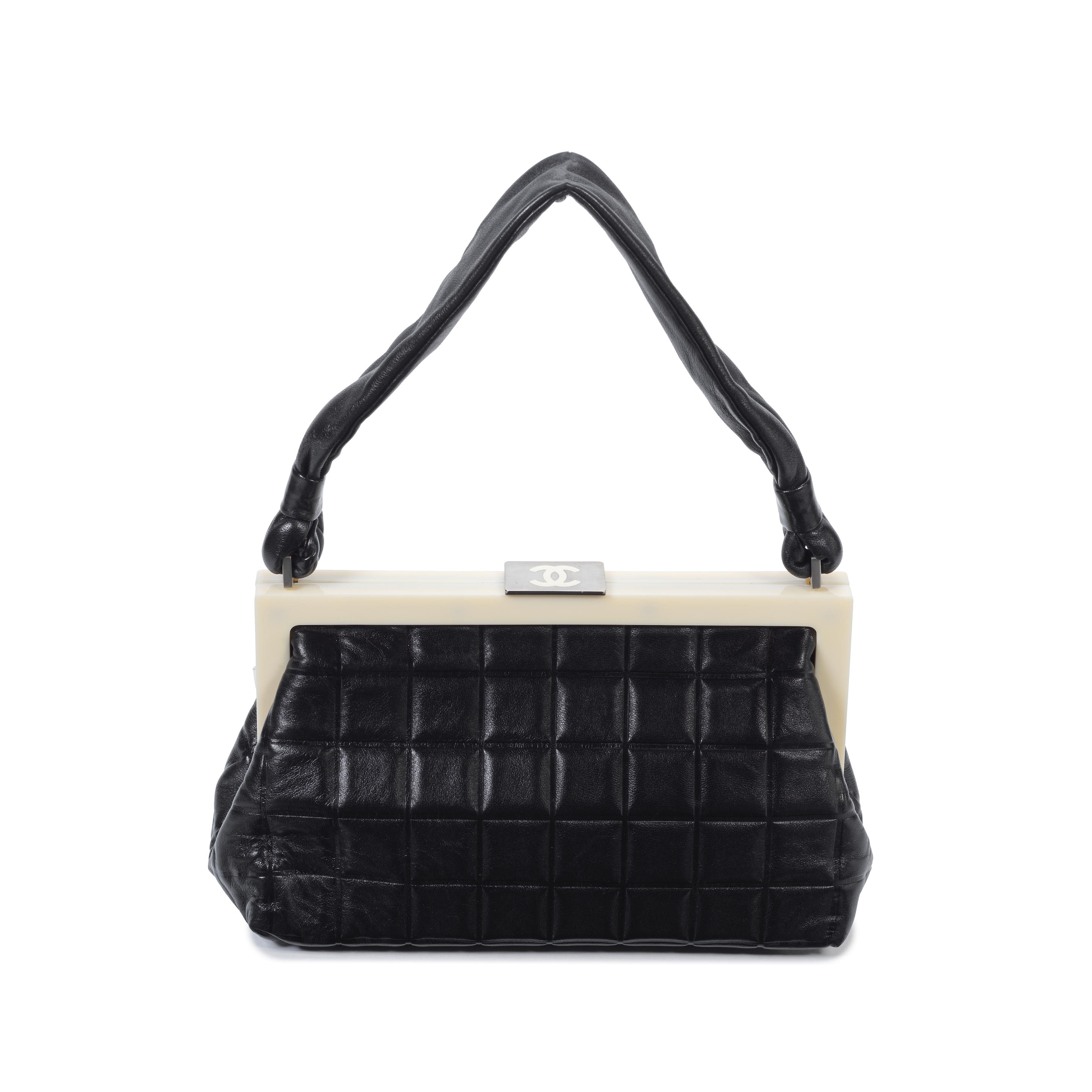 Appraisal: CHANEL A BLACK CHOCOLATE BAR LEATHER FRAME BAG - Quilted