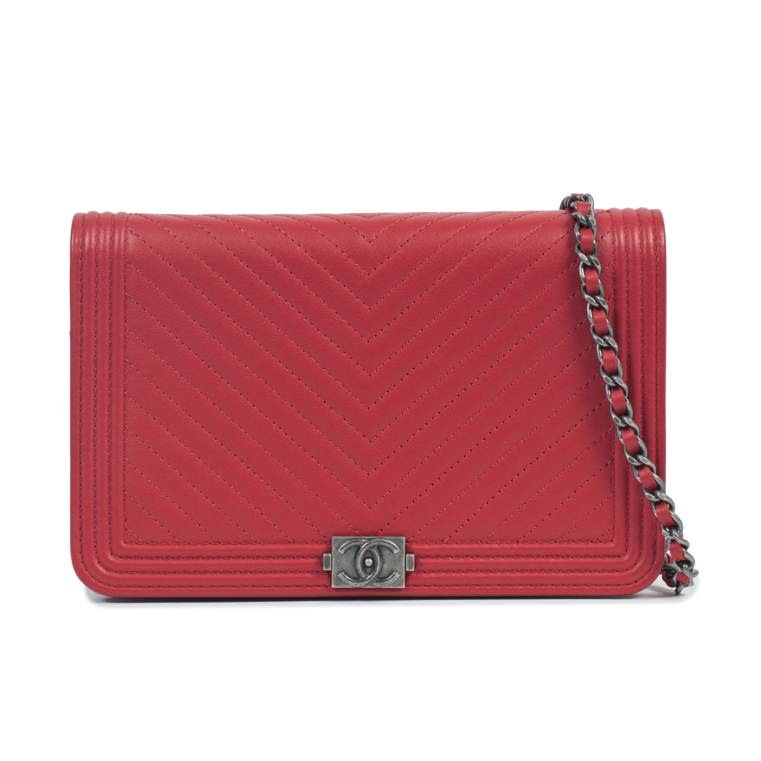 Appraisal: KARL LAGERFELD FOR CHANEL A RED CHEVRON QUILTED BOY WALLET