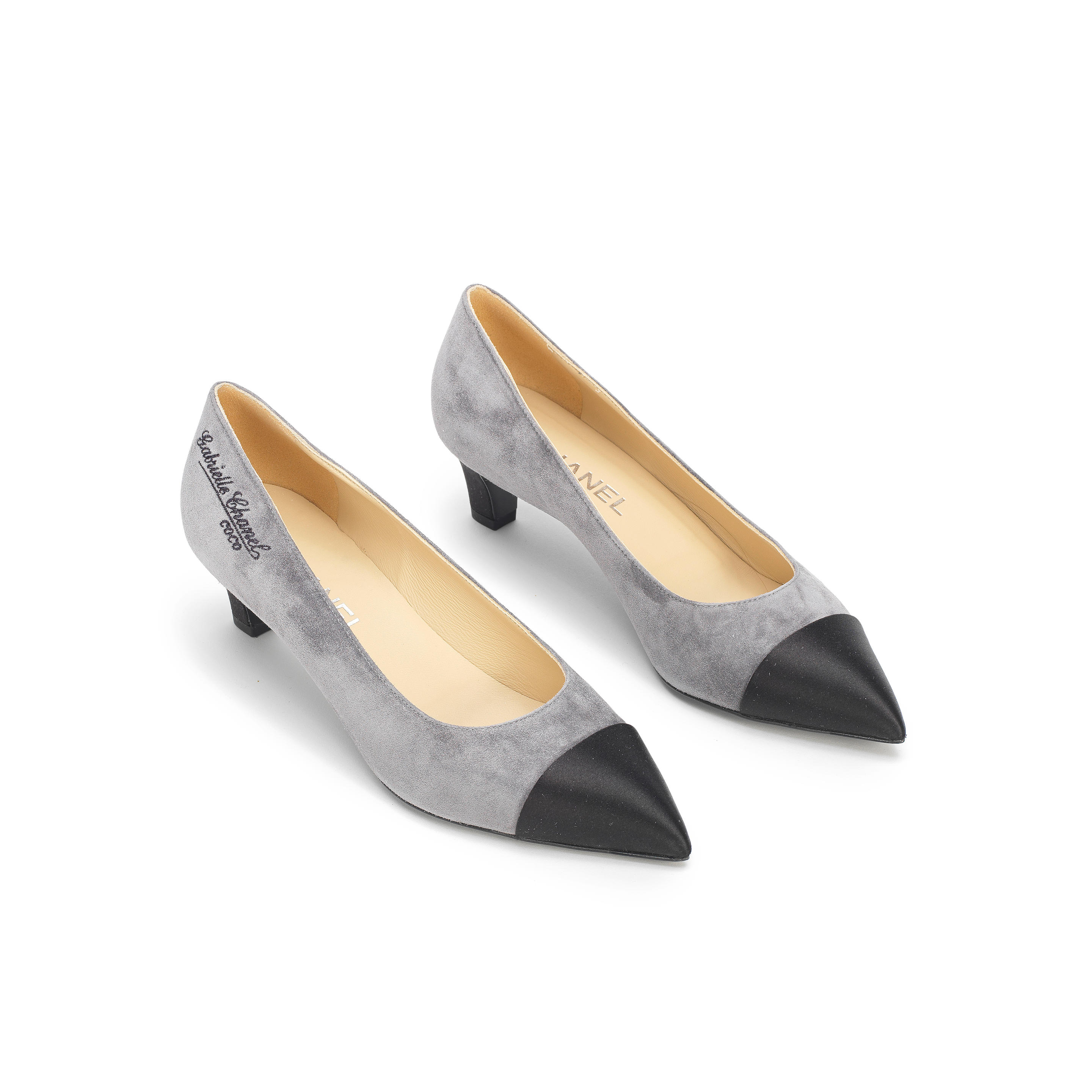 Appraisal: A PAIR OF GREY SUEDE GABRIELLE CHANEL PUMPS Chanel Grey