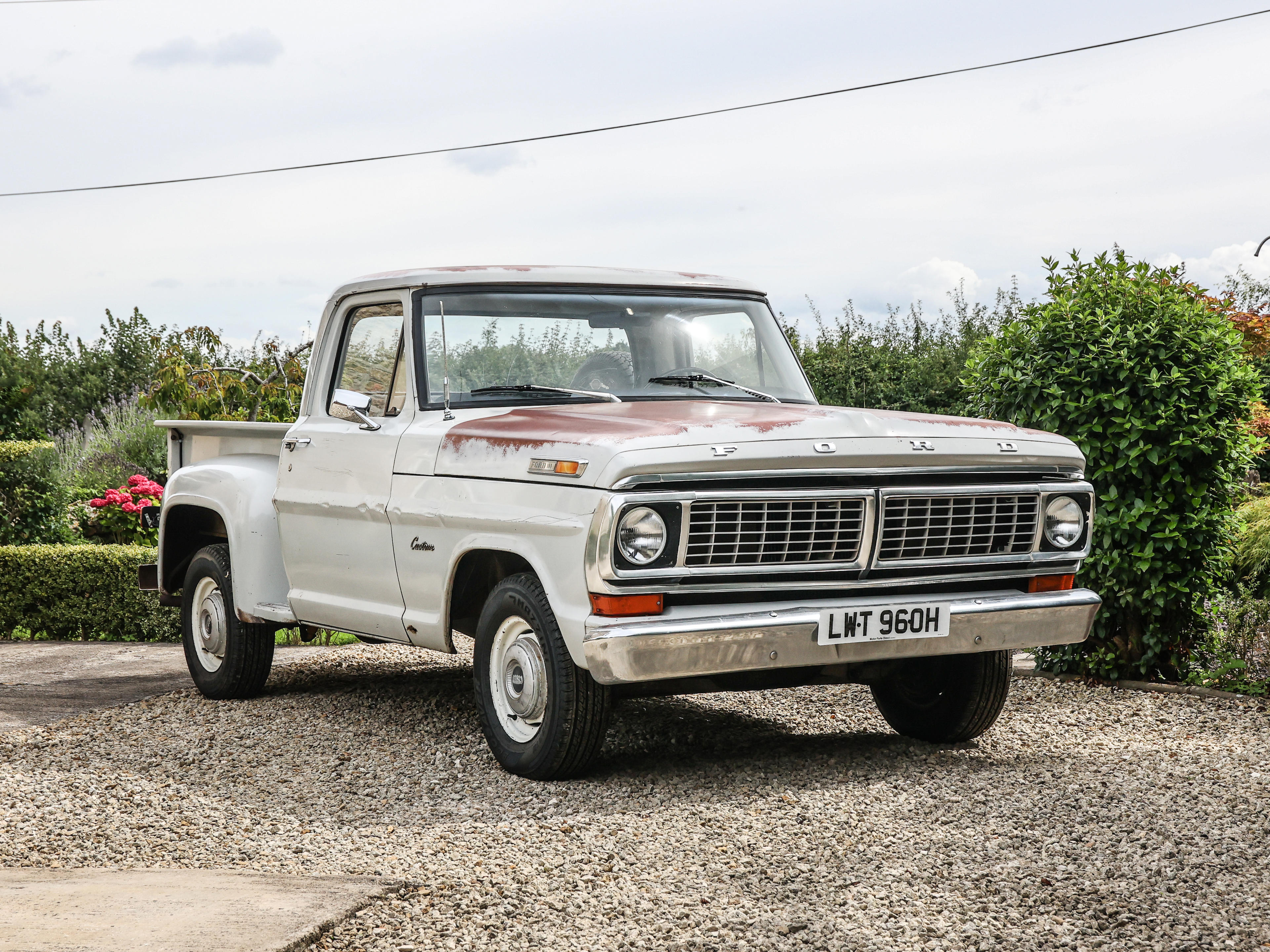 Appraisal: FORD F- STEPSIDE SHORT BED PICKUP TRUCK REGISTRATION NO LWT