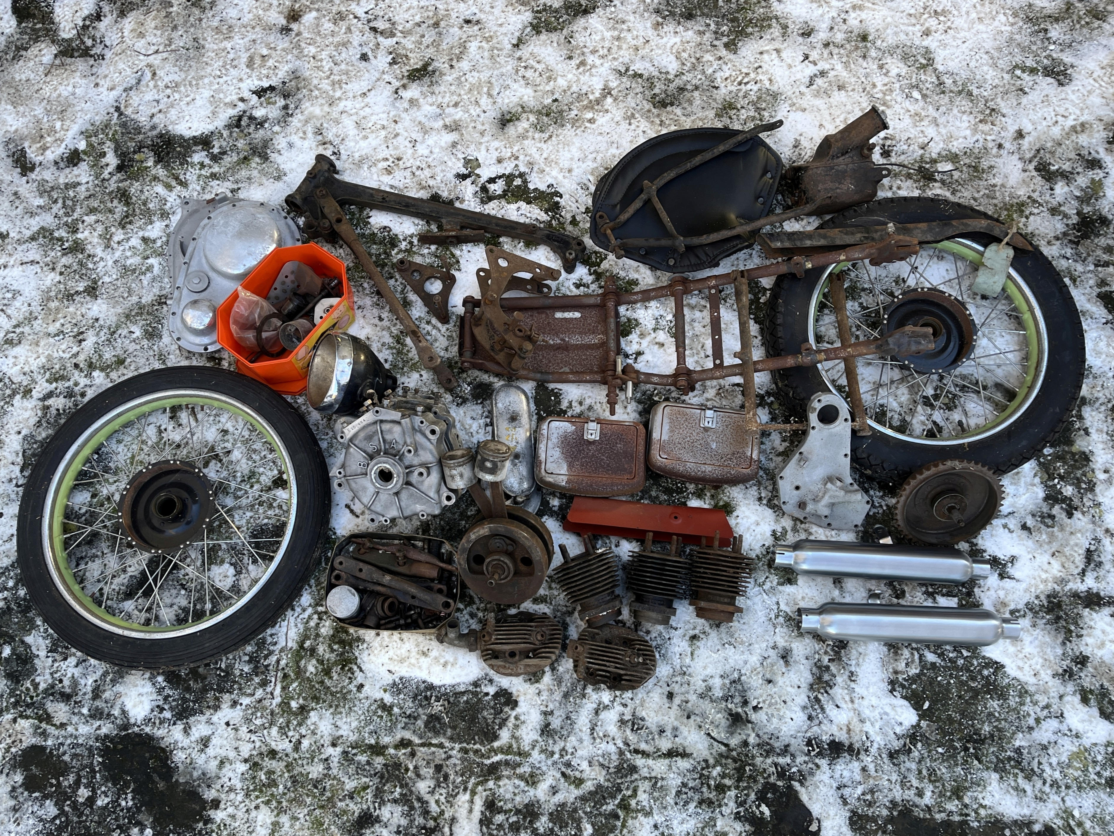 Appraisal: A BSA E TWIN-CYLINDER PROJECT including frame numbered E crankcases