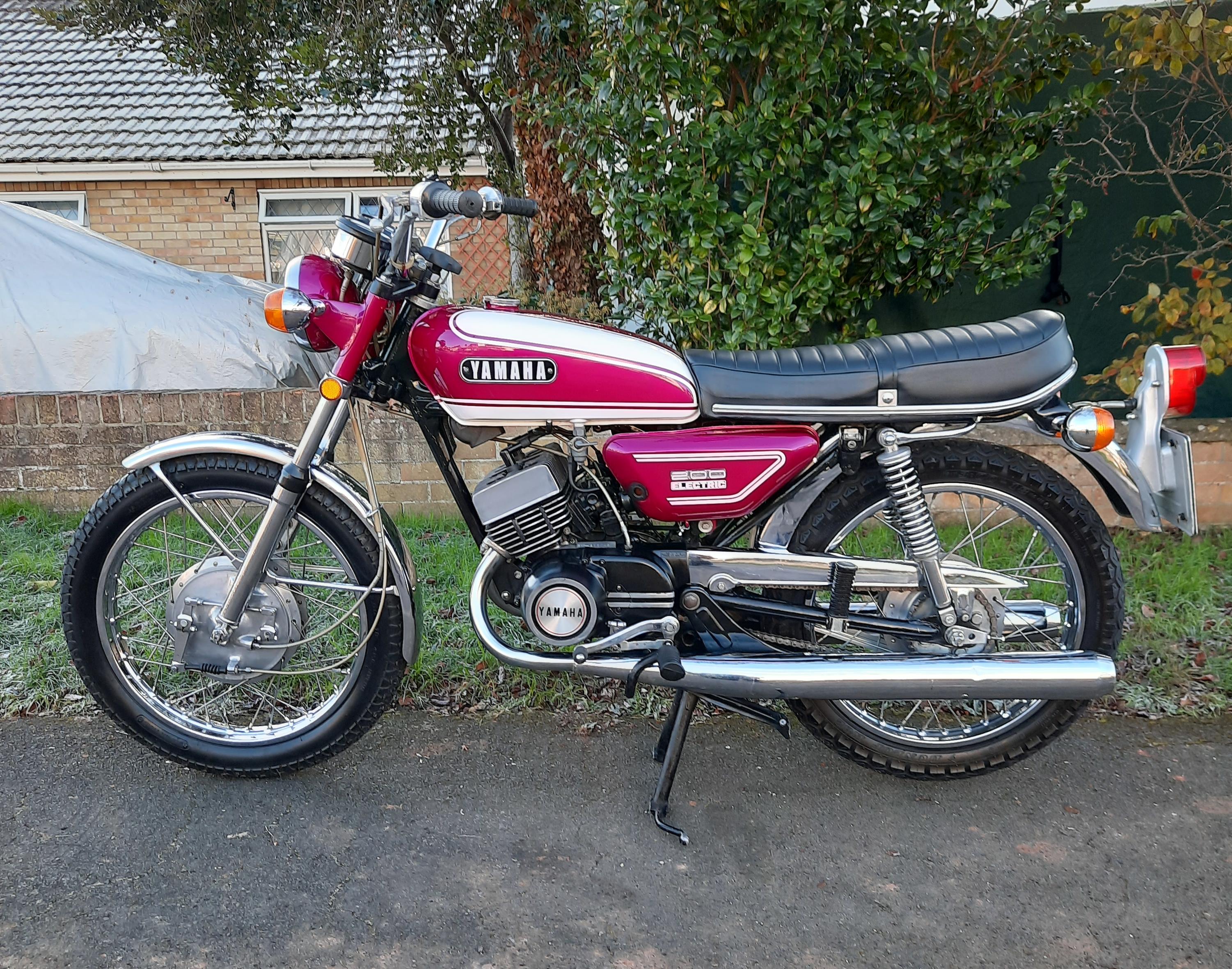 Appraisal: YAMAHA CC YCS E REGISTRATION NO LLG L FRAME NO