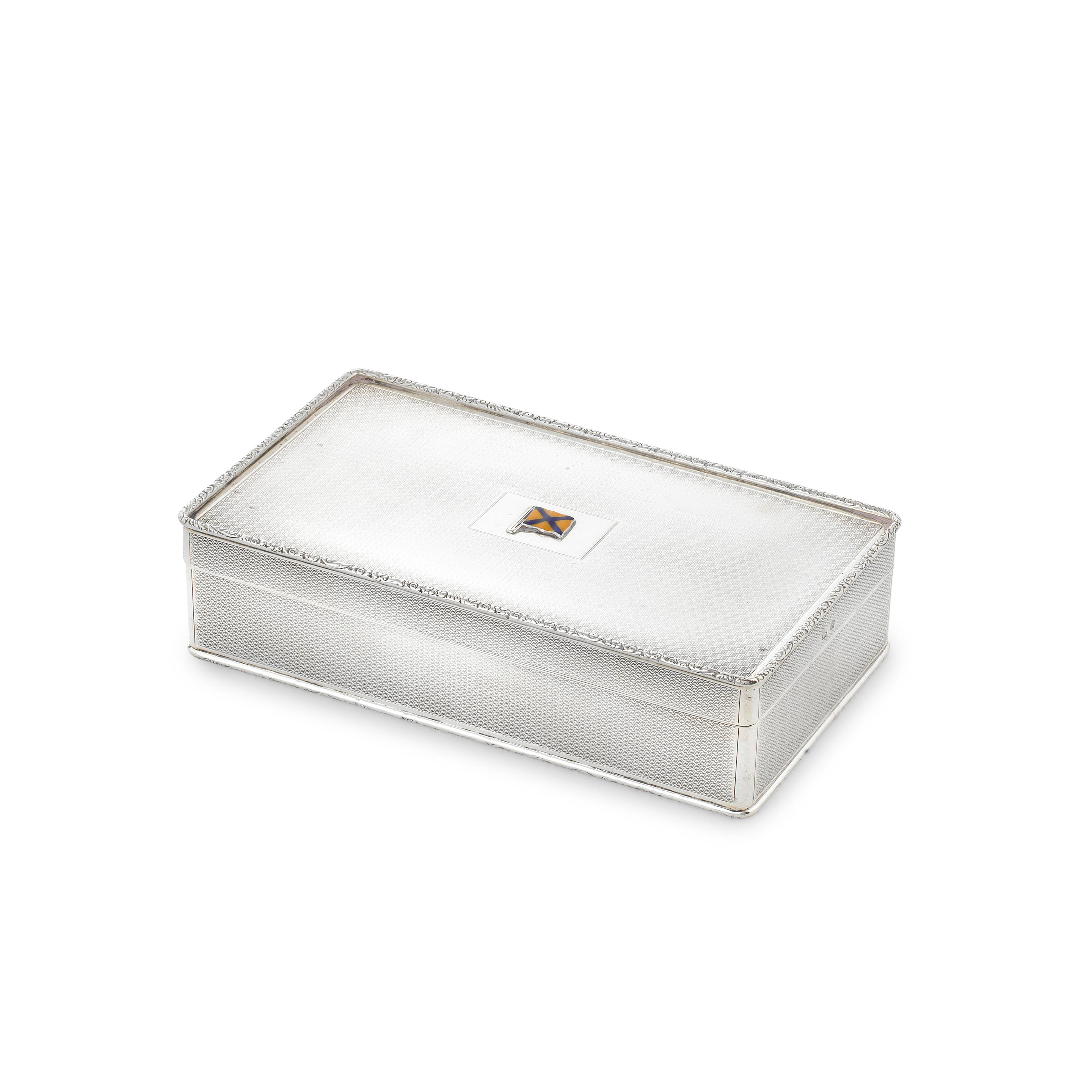 Appraisal: A SILVER CIGARETTE BOX William Base Sons Birmingham Rectangular form