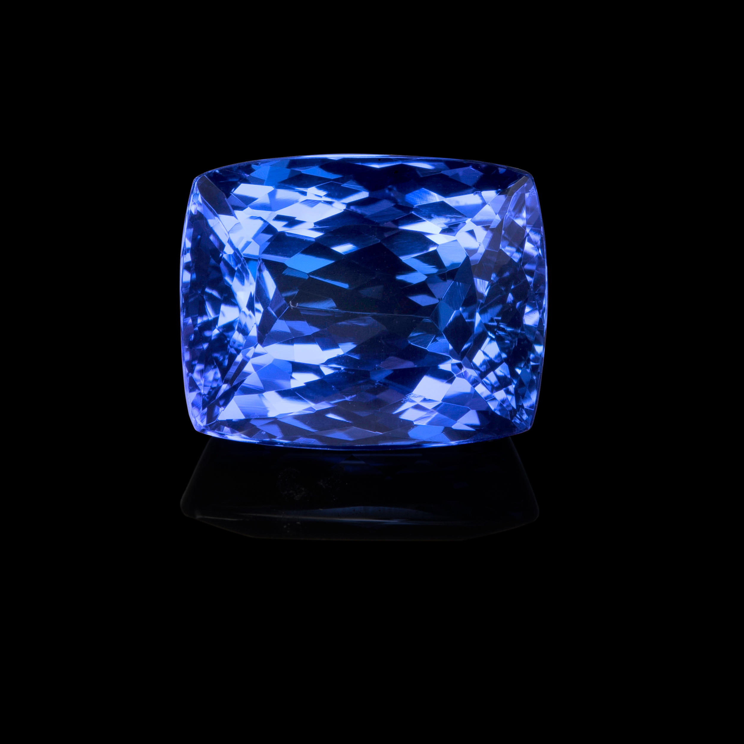 Appraisal: TANZANITE Arusha Tanzania A fine cushion-cut stone which displays excellent