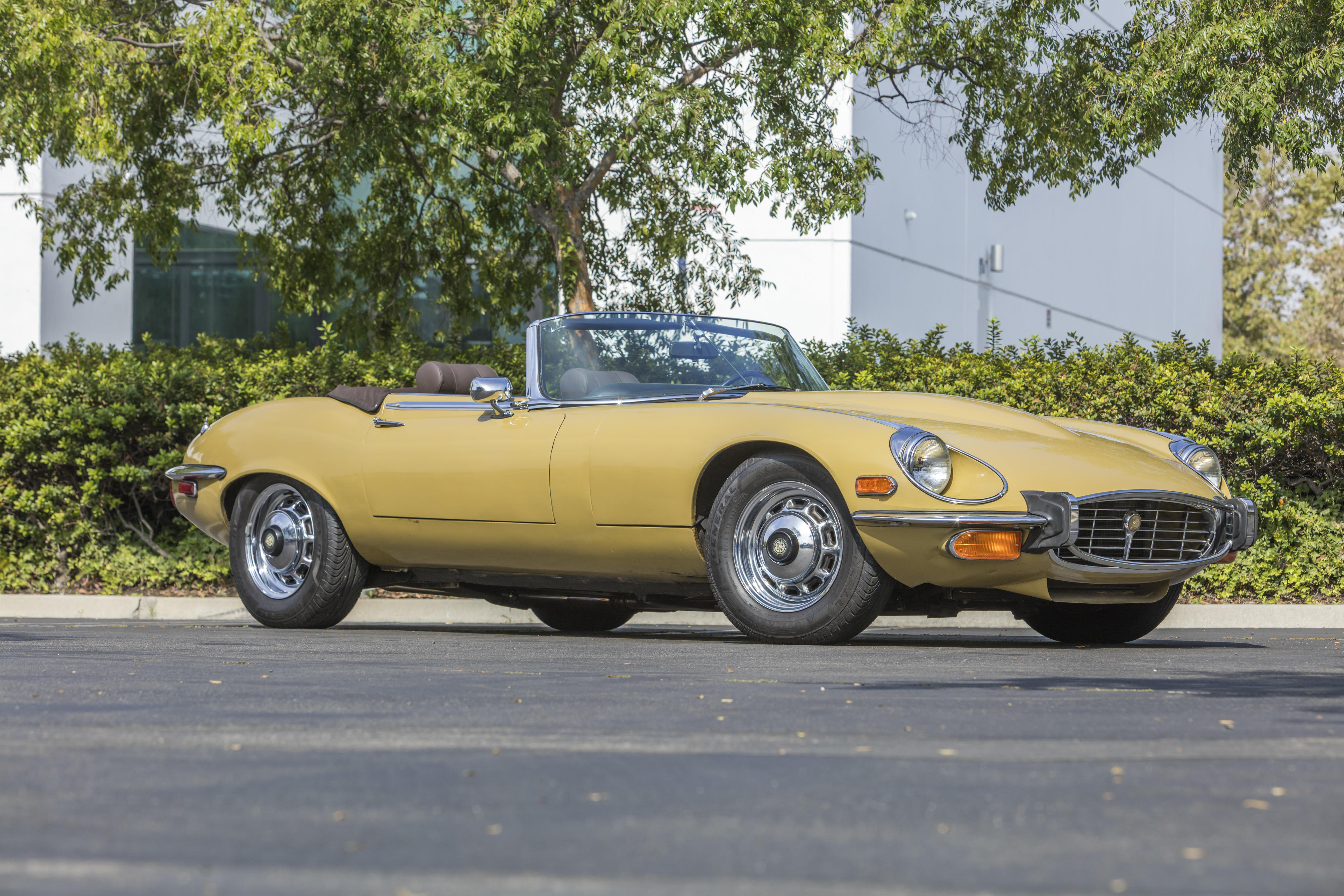 Appraisal: JAGUAR E-TYPE SERIES III V ROADSTER CHASSIS NO UD S