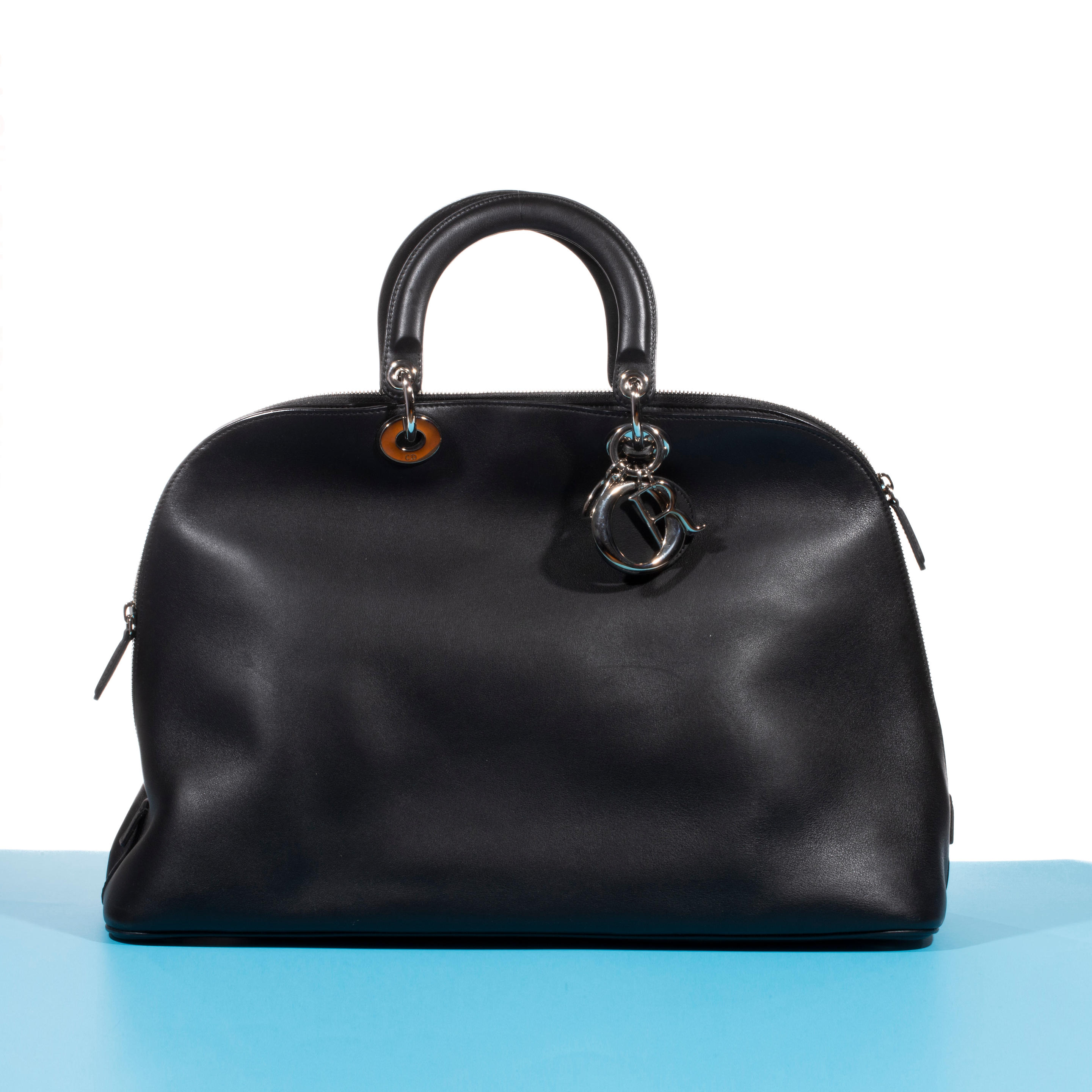 Appraisal: CHRISTIAN DIOR COLLECTION PR T PORTER AUTOMNE-HIVER SAC DOME DIORISSIMO