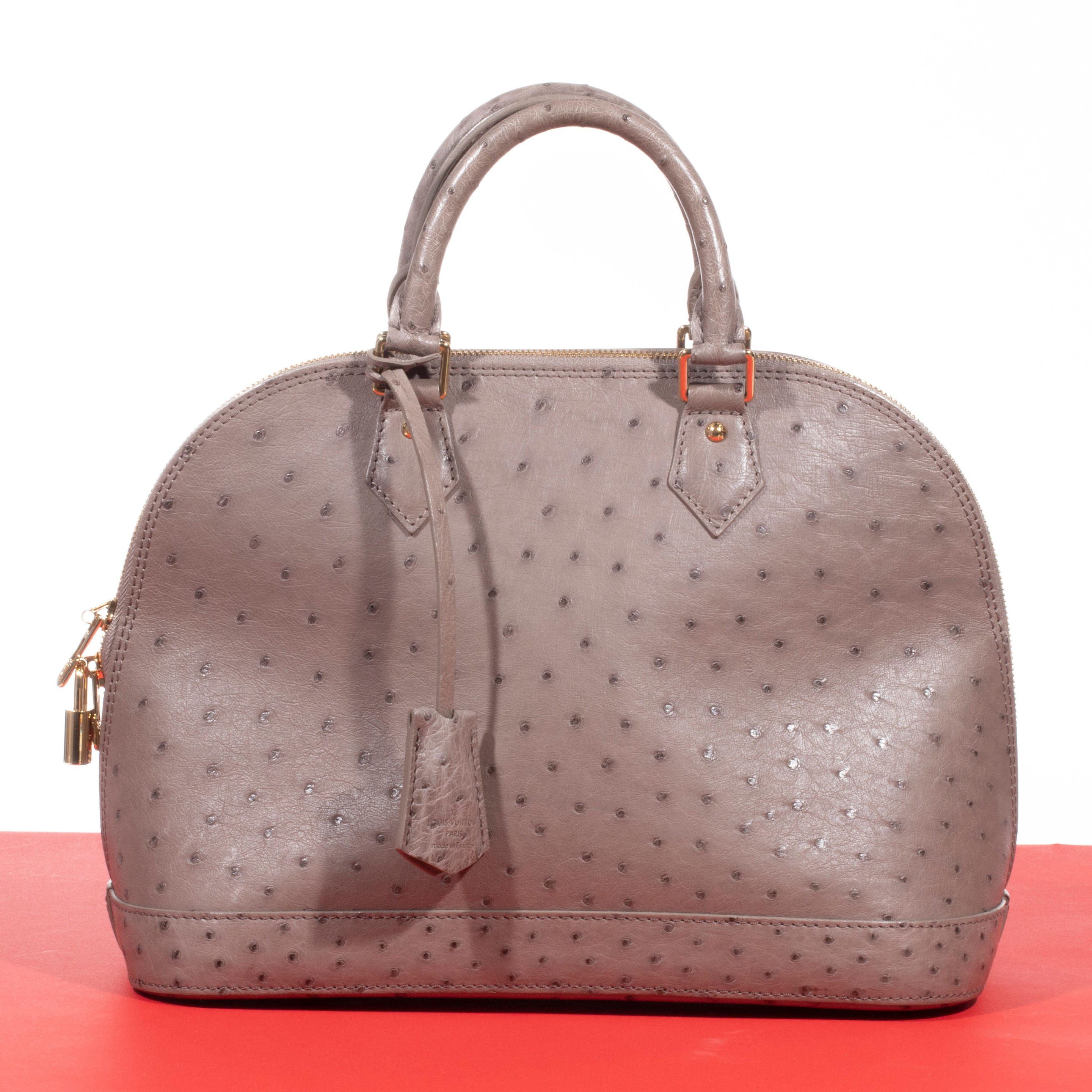 Appraisal: LOUIS VUITTON SAC ALMA Directeur artistique Marc Jacobs En cuir