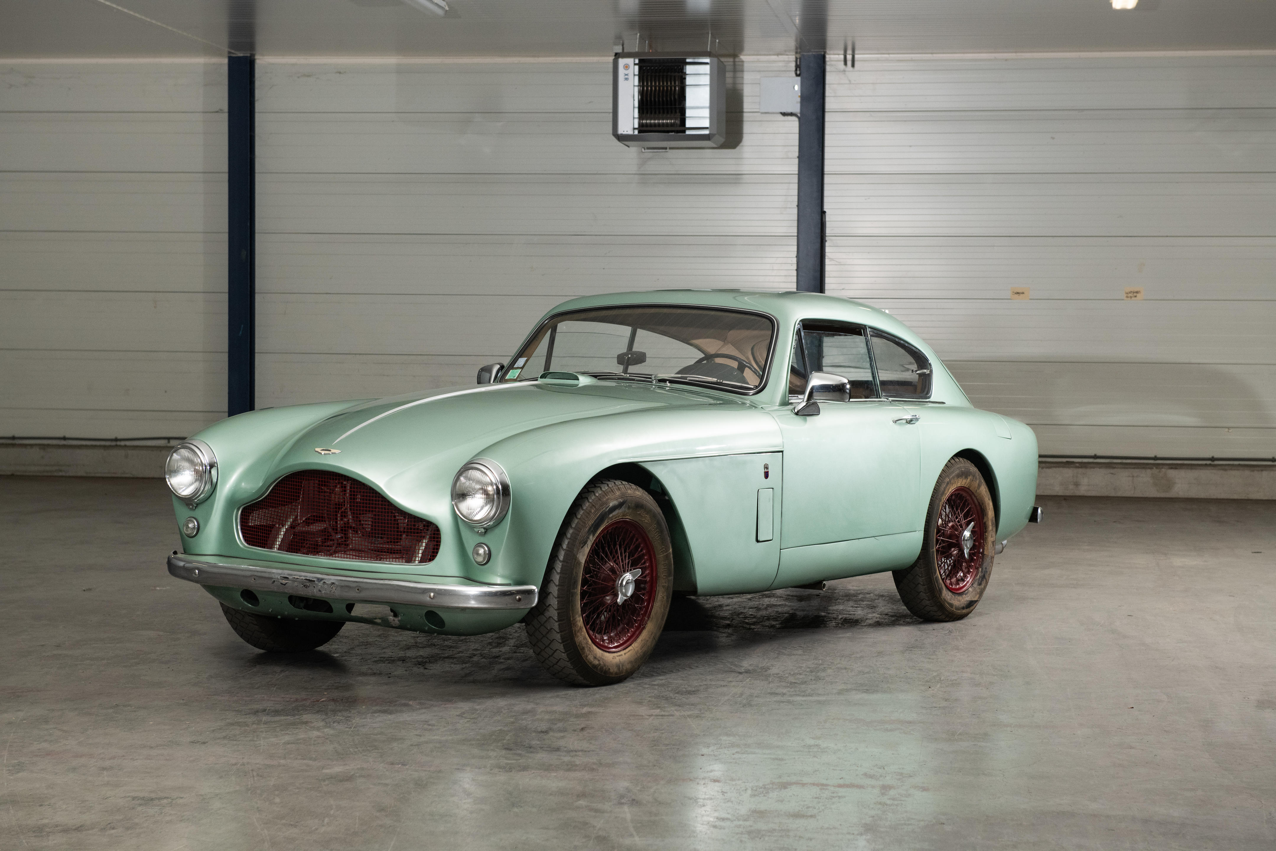 Appraisal: ASTON MARTIN DB MKIII SPORTS SALOON COACHWORK BY TICKFORD CHASSIS