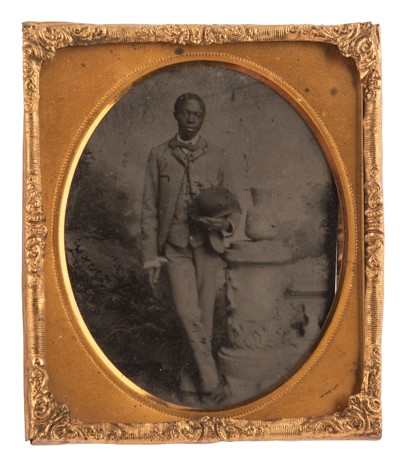 Appraisal: EARLY PHOTOGRAPHY photos of African American subjects incl sixth plate