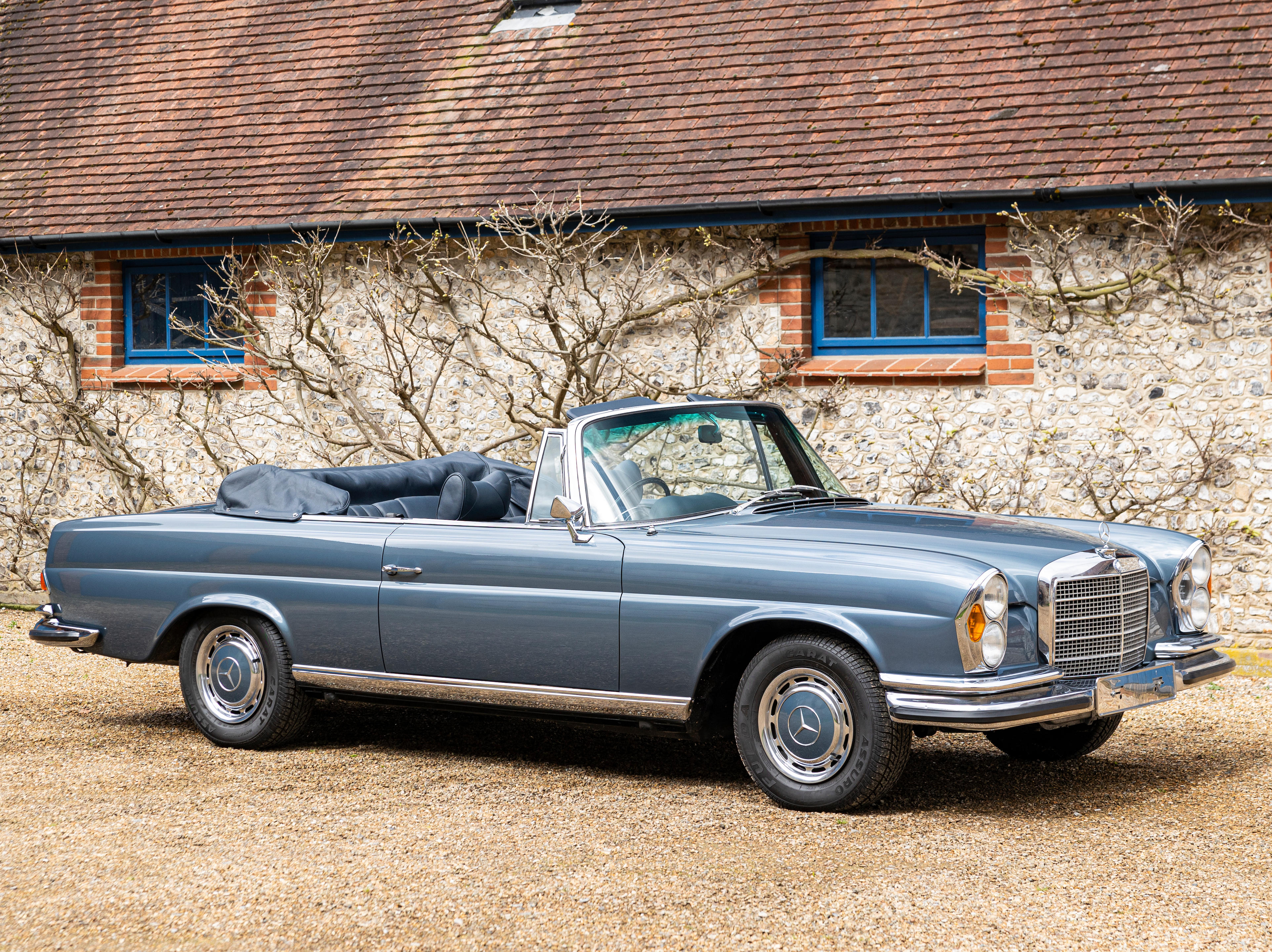 Appraisal: MERCEDES-BENZ SE CABRIOLET REGISTRATION NO NOT REGISTERED IN THE UK