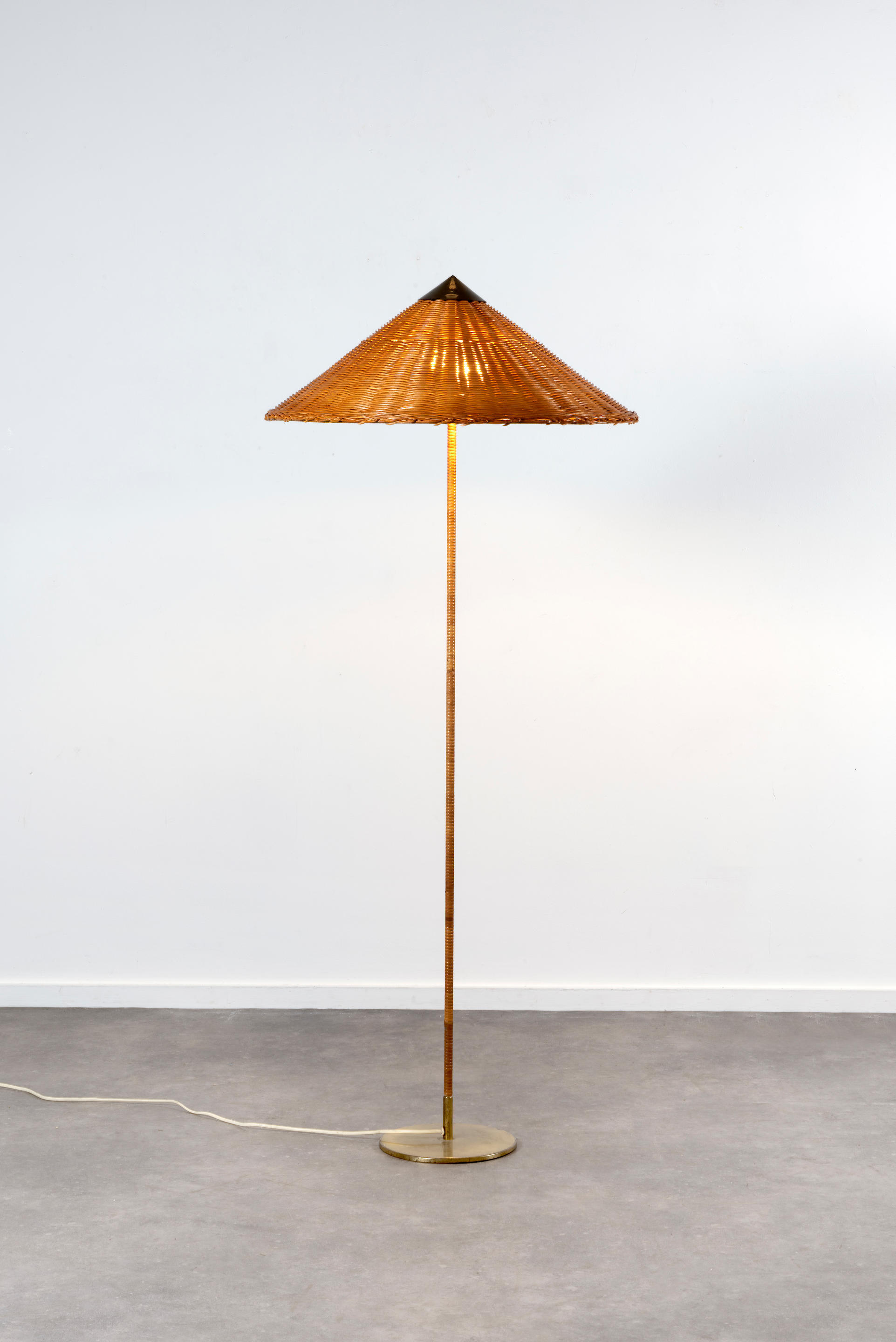 Appraisal: PAAVO TYNELL - Mod n - Chinese hat Lampadaire Base