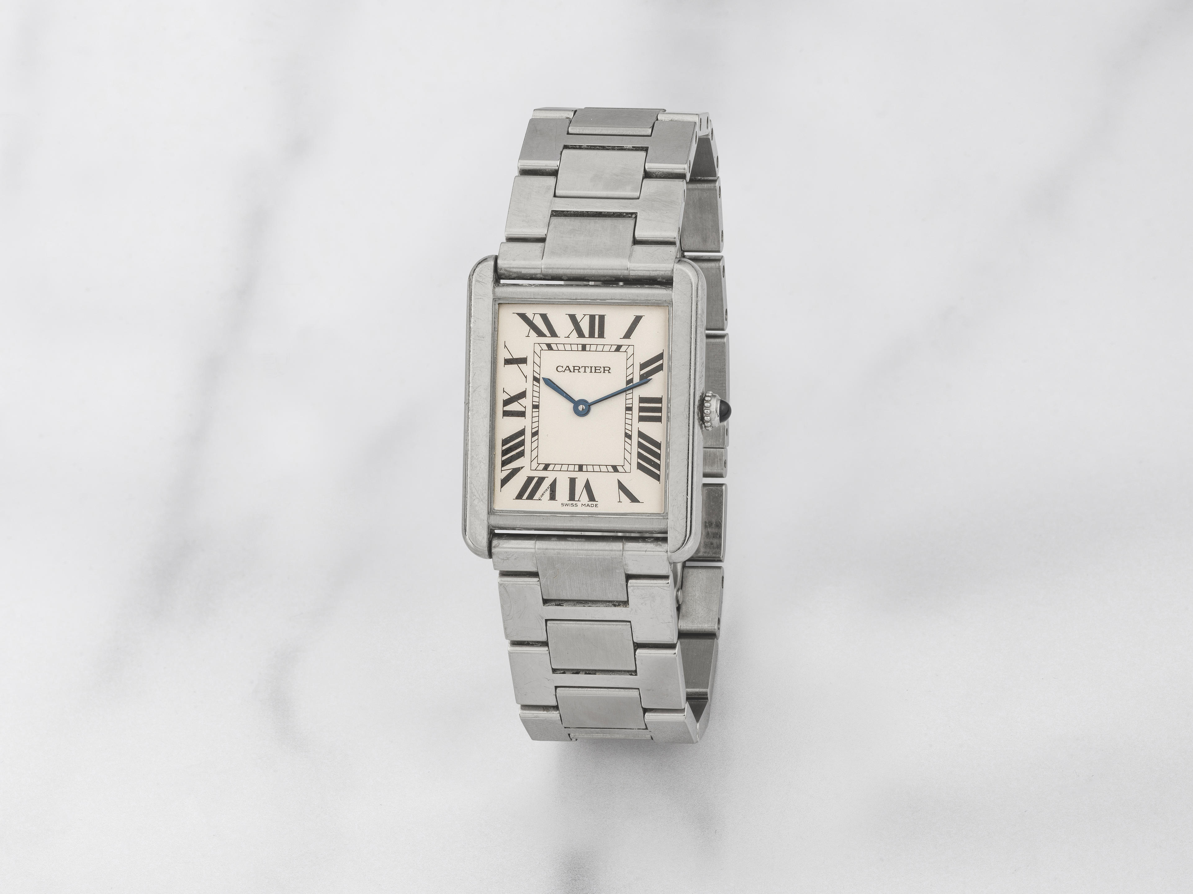 Appraisal: CARTIER MONTRE BRACELET EN ACIER DE FORME RECTANGULAIRE MOUVEMENT QUARTZ