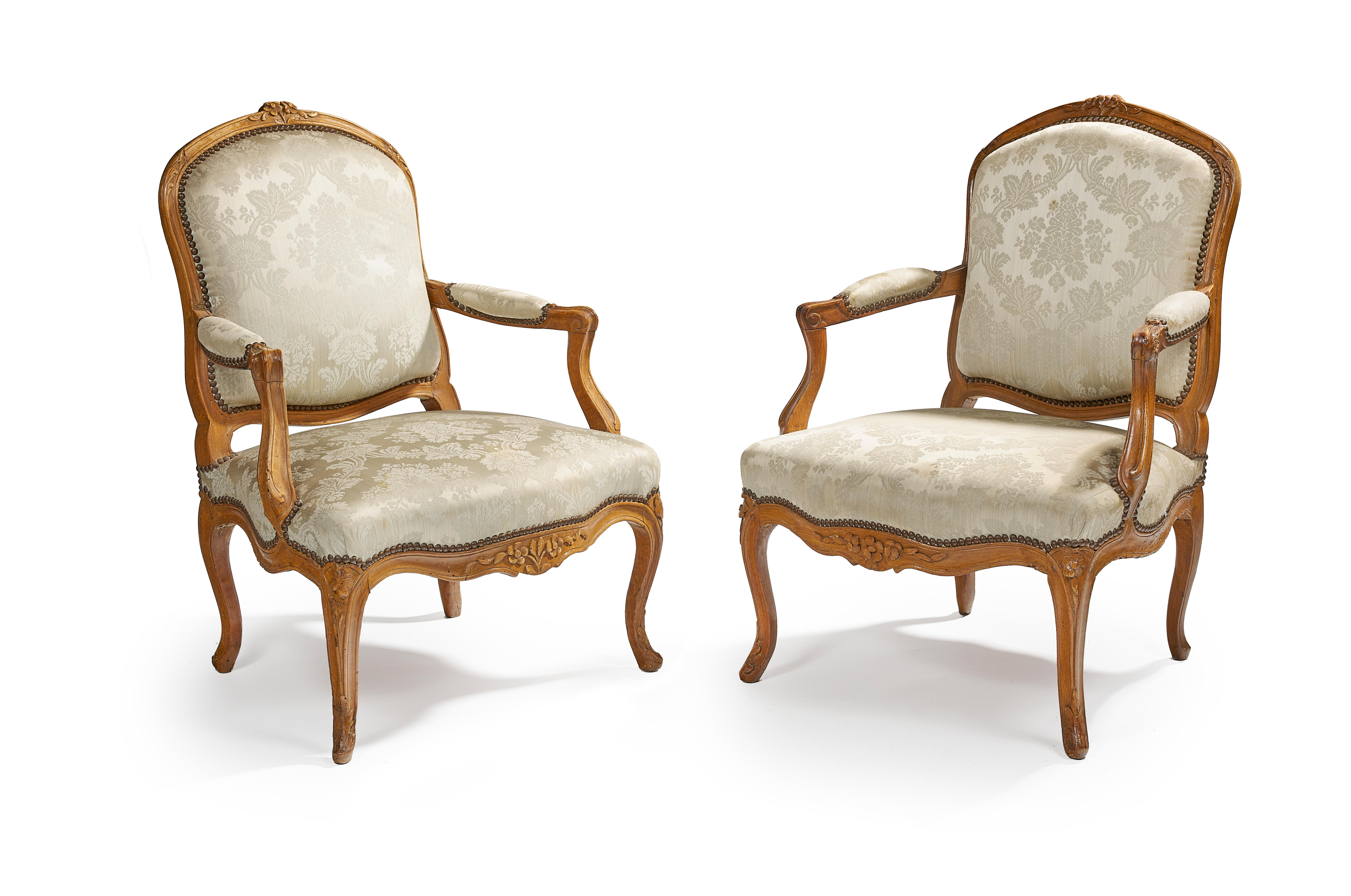 Appraisal: PAIRE DE FAUTEUILS D' POQUE LOUIS XV ESTAMPILL S LEROY