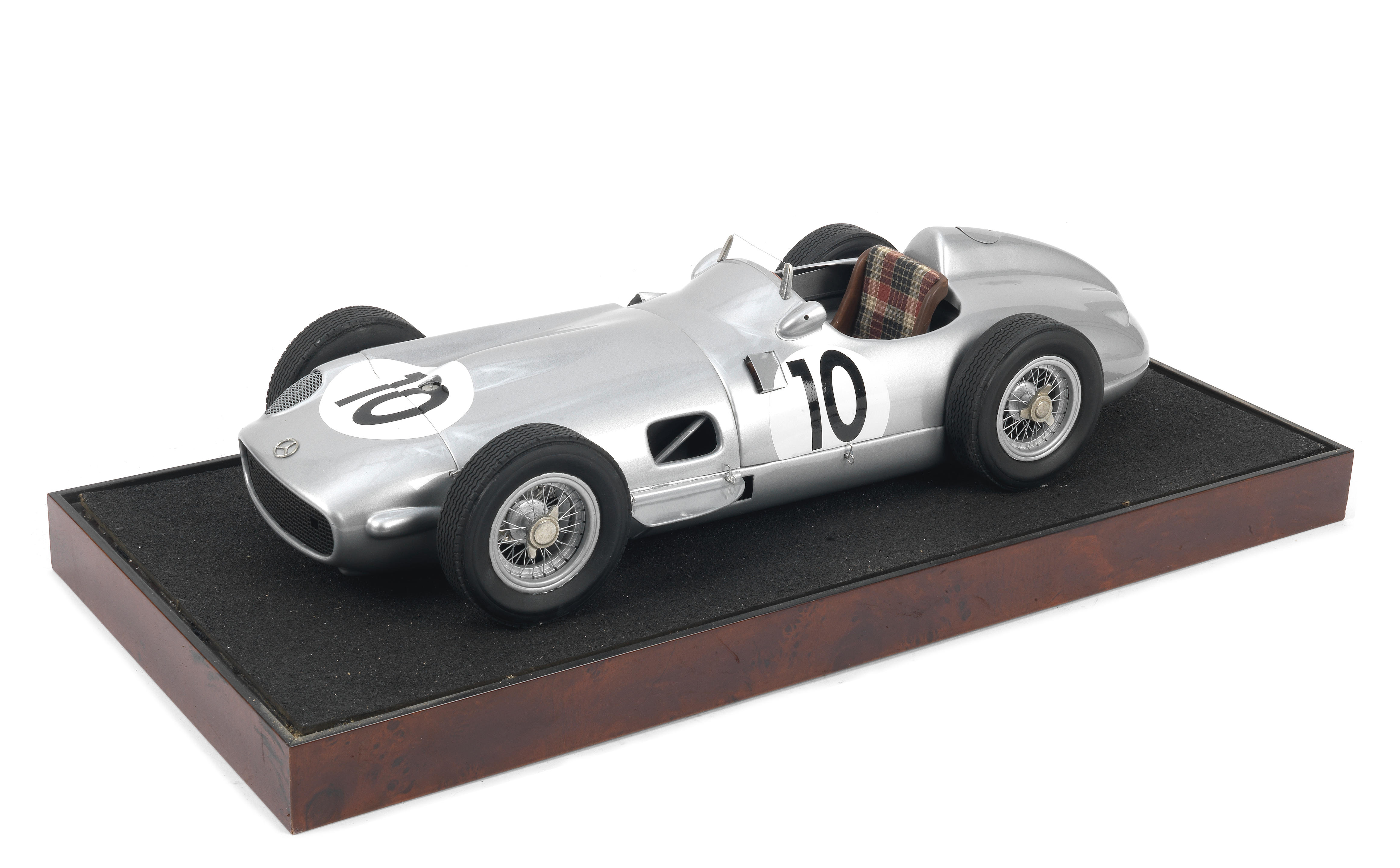 Appraisal: A SCALE MODEL OF JUAN MANUEL FANGIO'S BRITISH GRAND PRIX