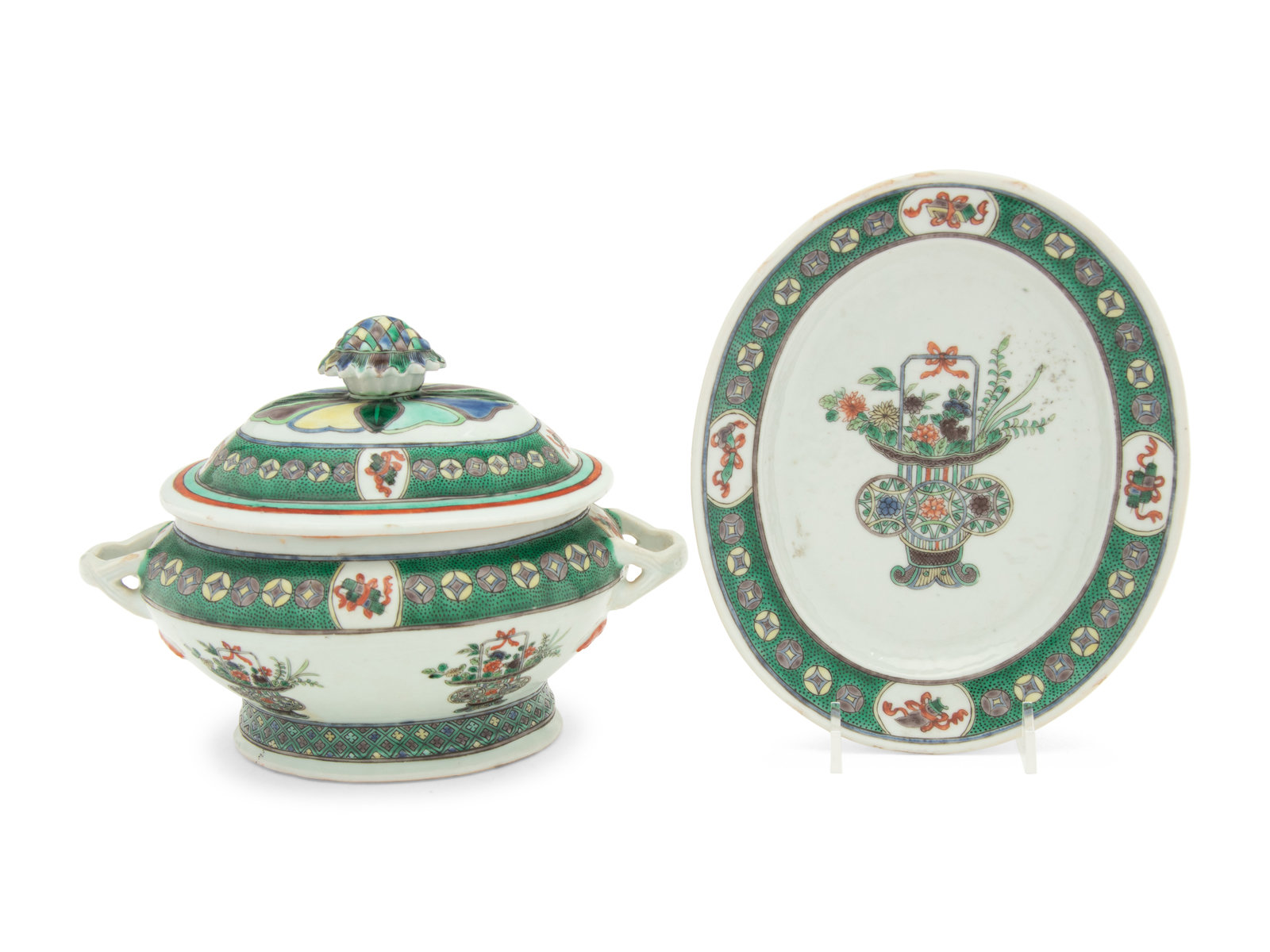 Appraisal: A Chinese Export Famille Verte Porcelain Covered Tureen and Undertray