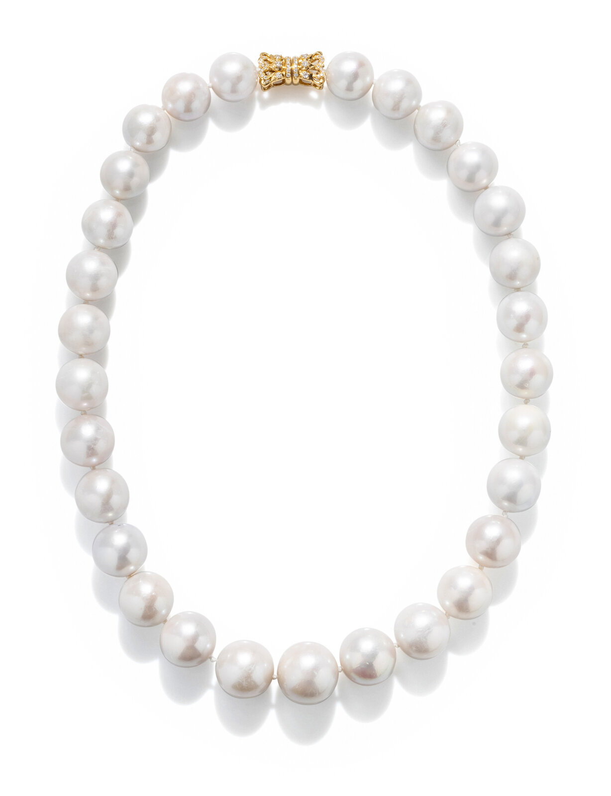 Appraisal: SOUTH SEA CULTURED PEARL NECKLACE Cultured South Sea pearls measuring