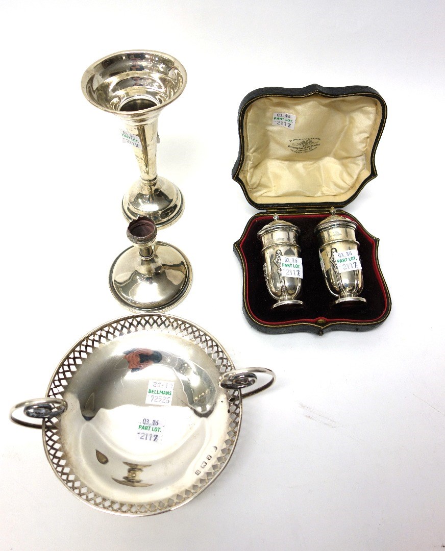 Appraisal: Silver comprising a pair of pepperettes Birmingham with a fitted