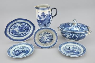 Appraisal: A Lot of Six Blue and White Porcelains in the