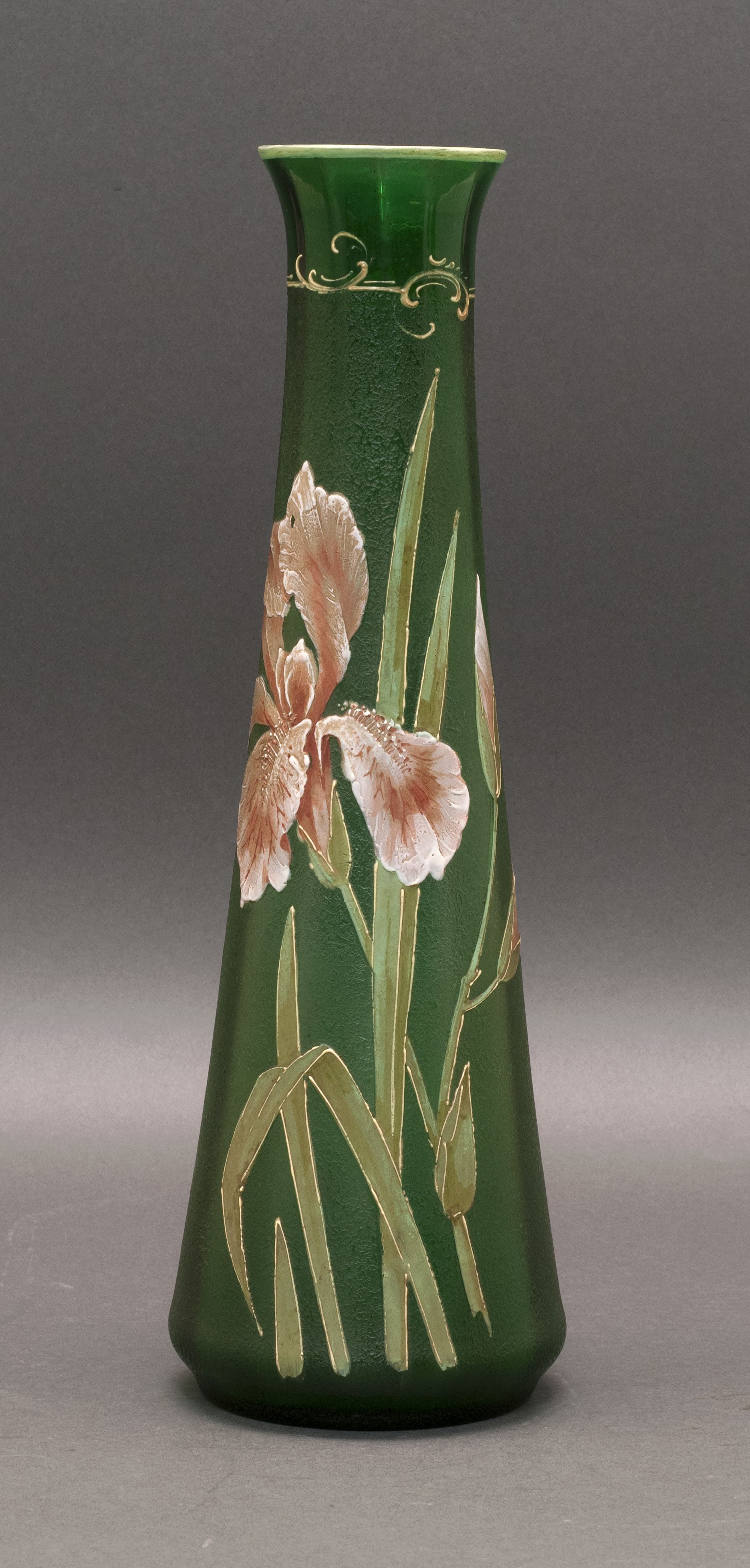 Appraisal: ART GLASS VASE ATTRIBUTED TO MONT JOYE Early th CenturyIn