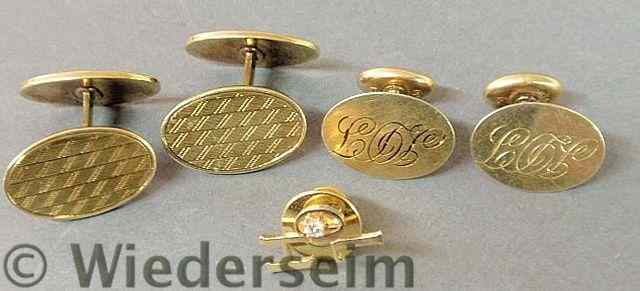 Appraisal: Two pairs of k yg cufflinks and a k yg