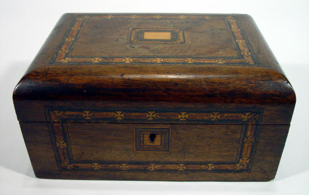 Appraisal: Edwardian inlaid mahogany jewellery box cm in length