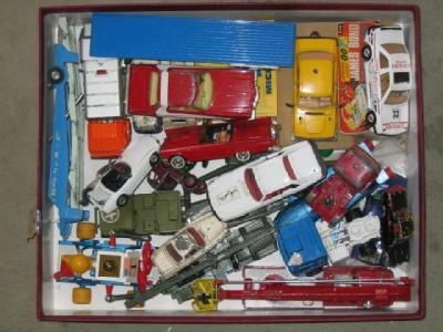 Appraisal: Eight Dinky and ten Corgi cars and commercial vehicles P-G